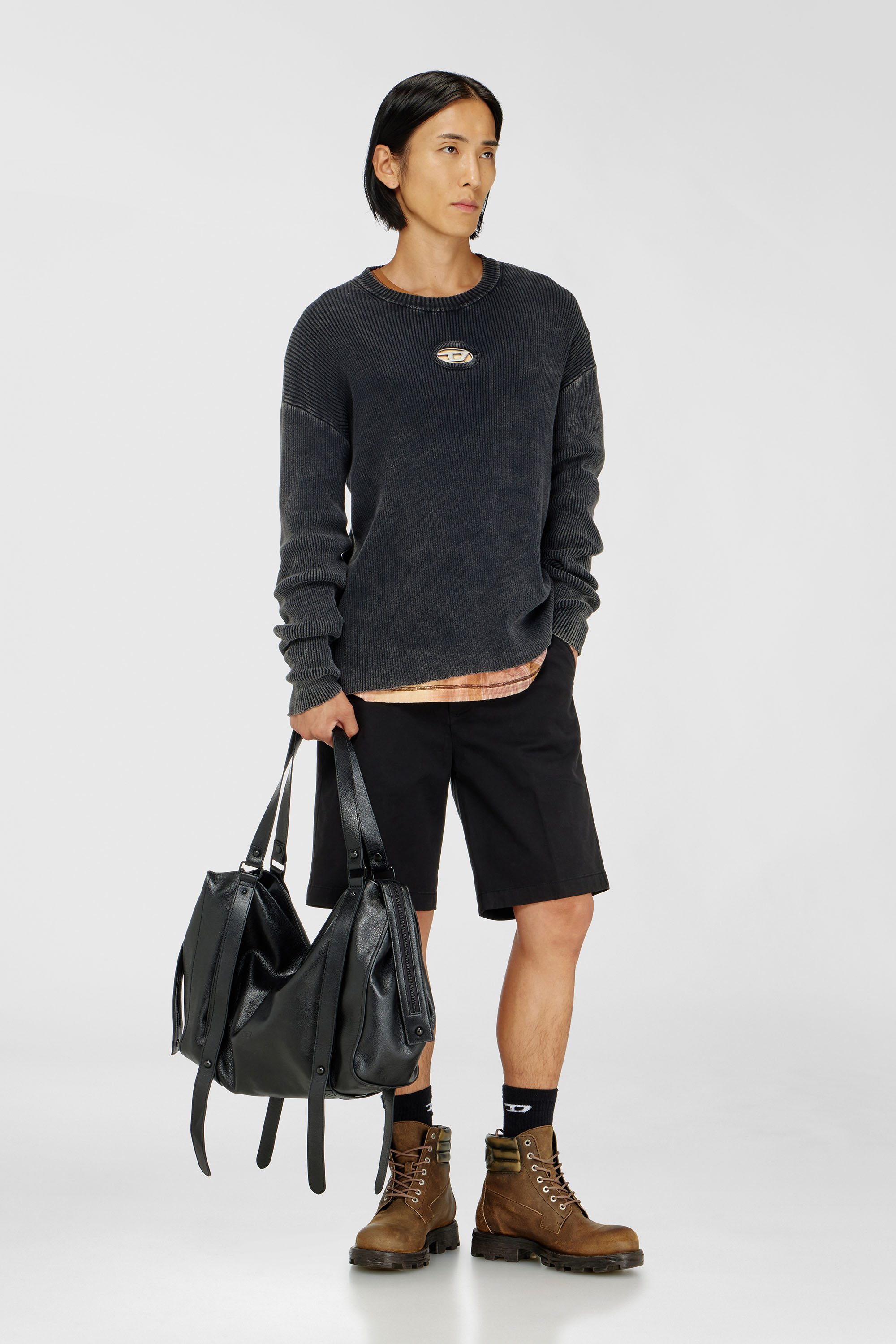 Diesel - P-LARS-SHORT-VIL-T92, Pantal&oacute;n corto de algod&oacute;n con logotipo Oval D tono sobre tono Hombre in Negro - 1
