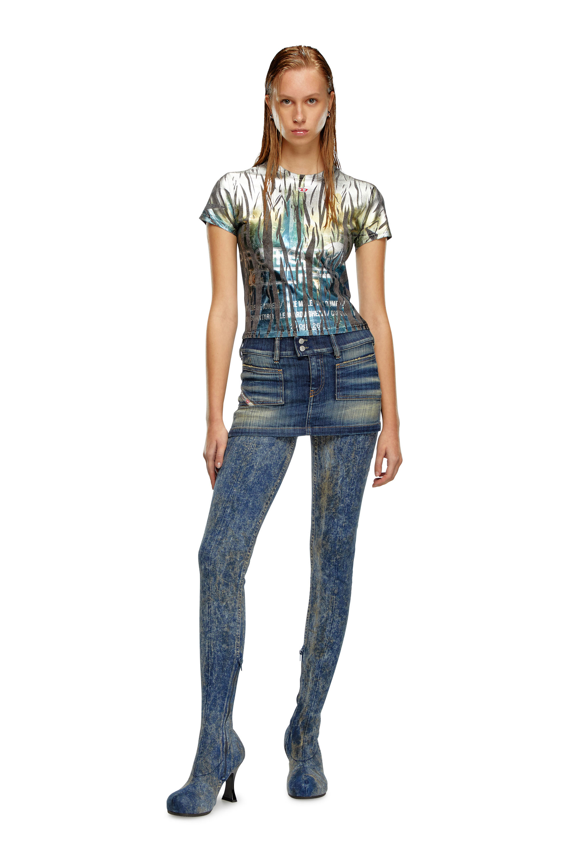 Diesel - T-UNCUTIE-LONG-FOIL, Mujer Camiseta con tratamiento de lámina arrugada in Multicolor - Image 2
