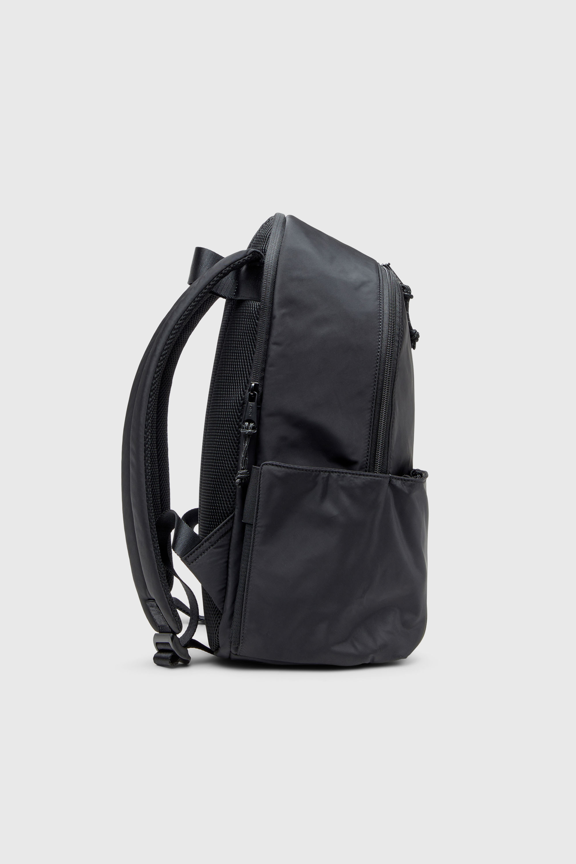 Diesel - D-PACK BACKPACK X, D-Pack-Mochila de tejido con un toque de sat&eacute;n Hombre in Negro - 5
