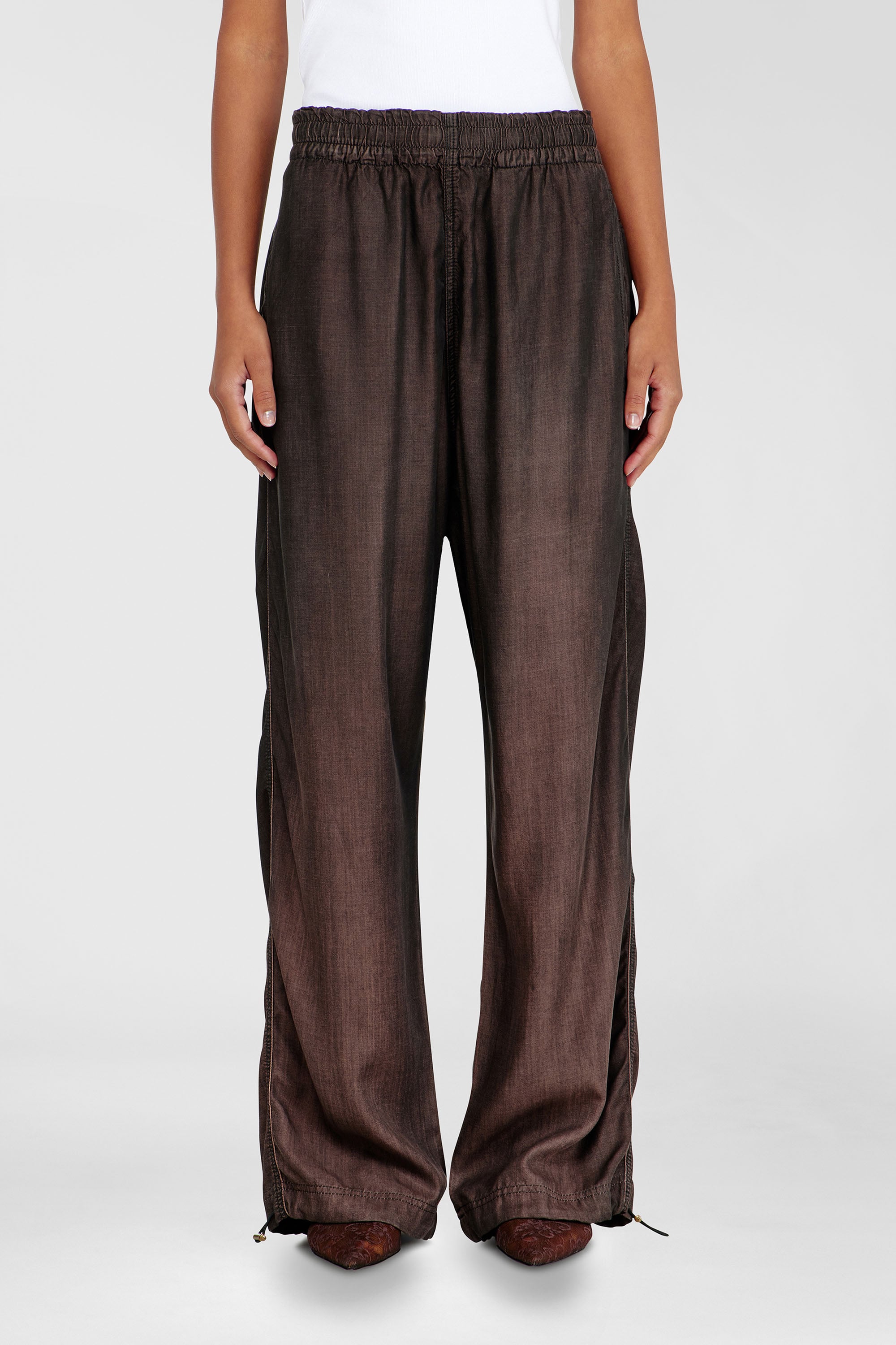 Diesel - Relaxed Jeans D-Roder 068YF Unisex, Caf&eacute; - 2