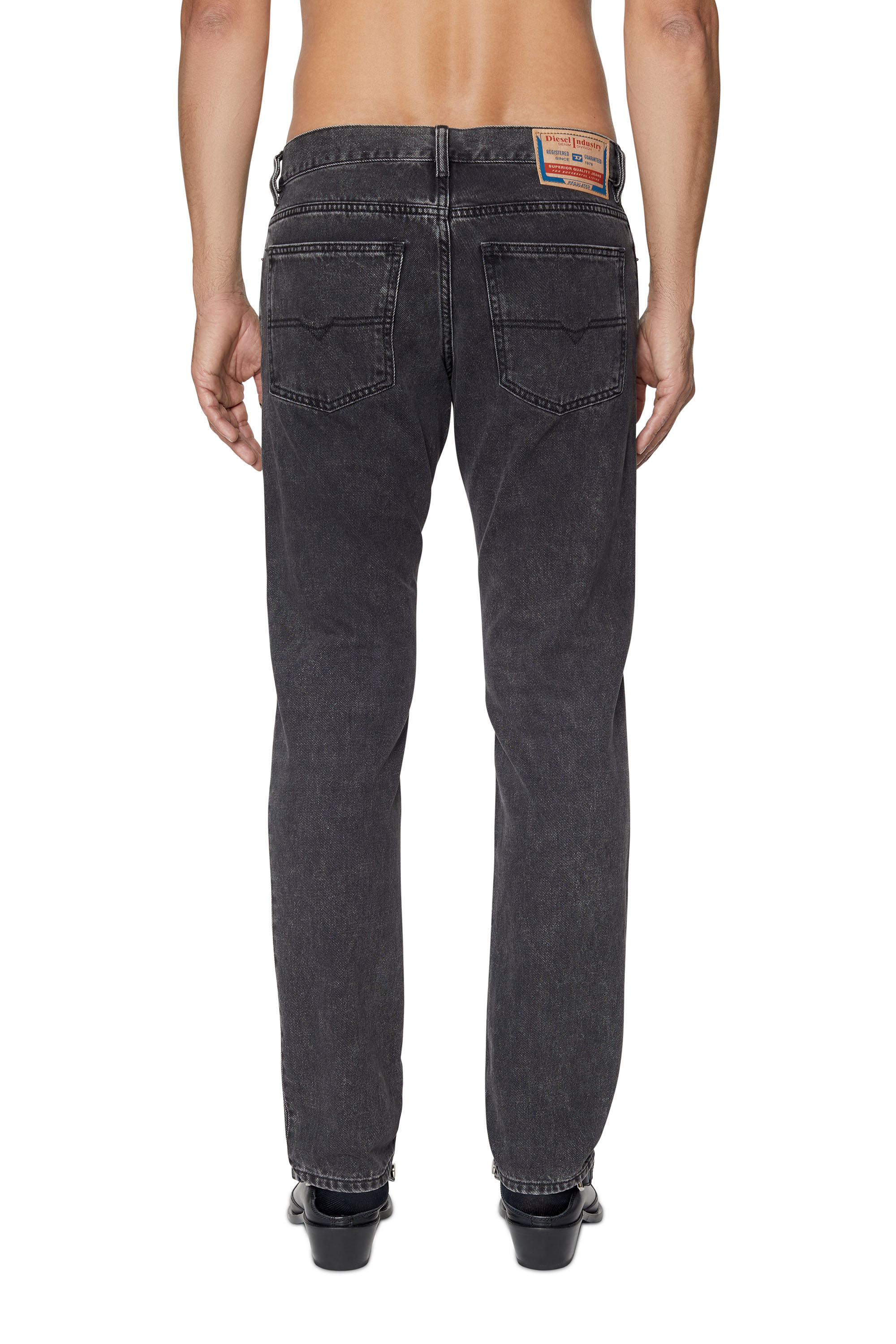 Diesel - 1995 D-SARK 09B87 Straight Jeans, Negro/Gris oscuro - Image 2