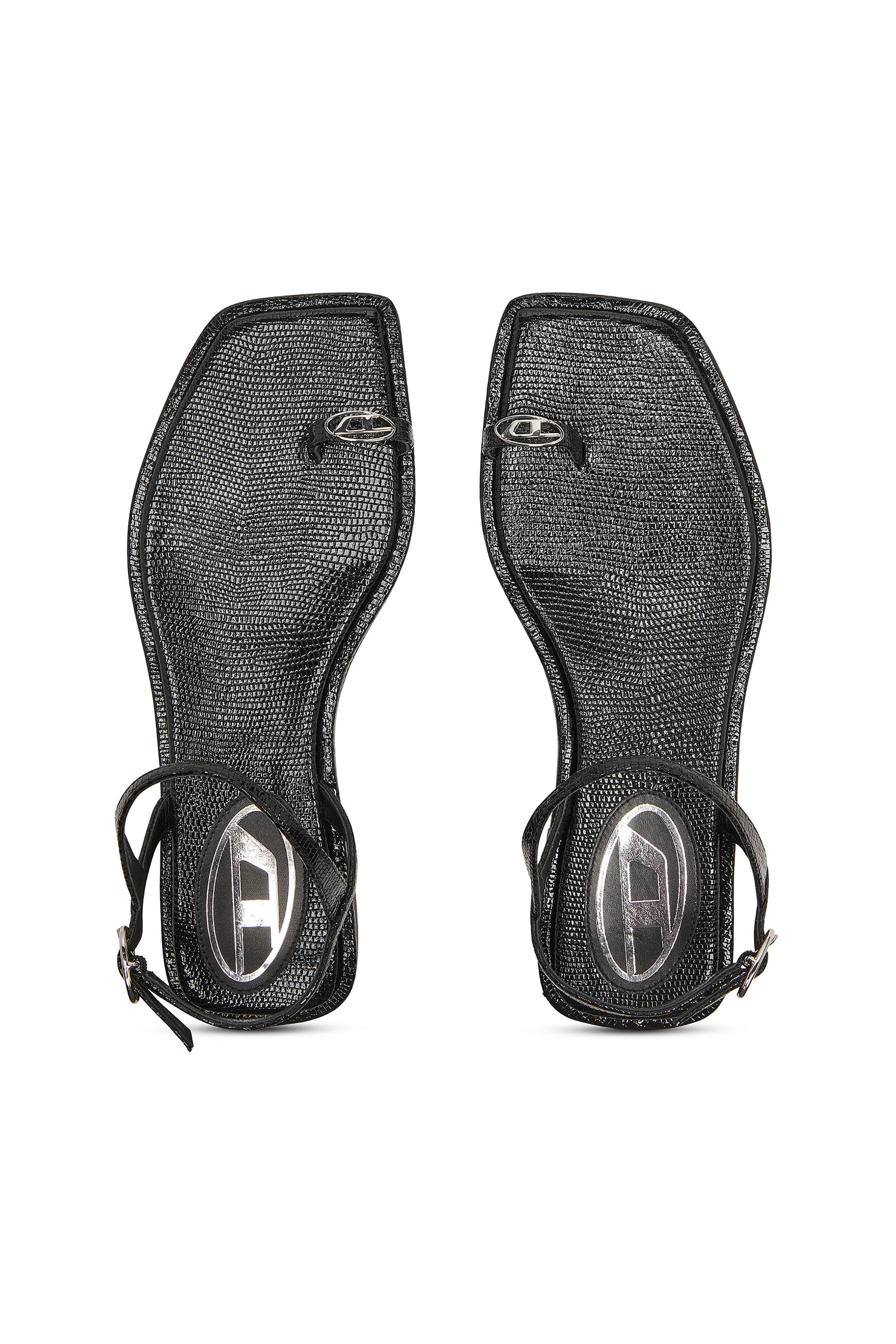 Diesel - D-AMBER INFRA 0, D-AMBER - Sandalia de cuero con logotipo met&aacute;lico Mujer in Negro - 4