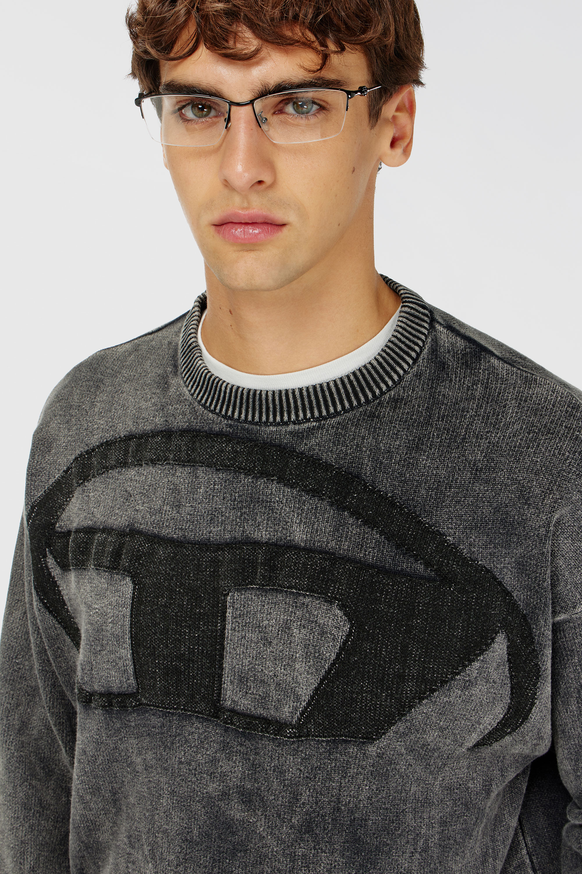 Diesel - K-UTTER, Jersey efecto denim con logo Oval D Hombre in Negro - 5