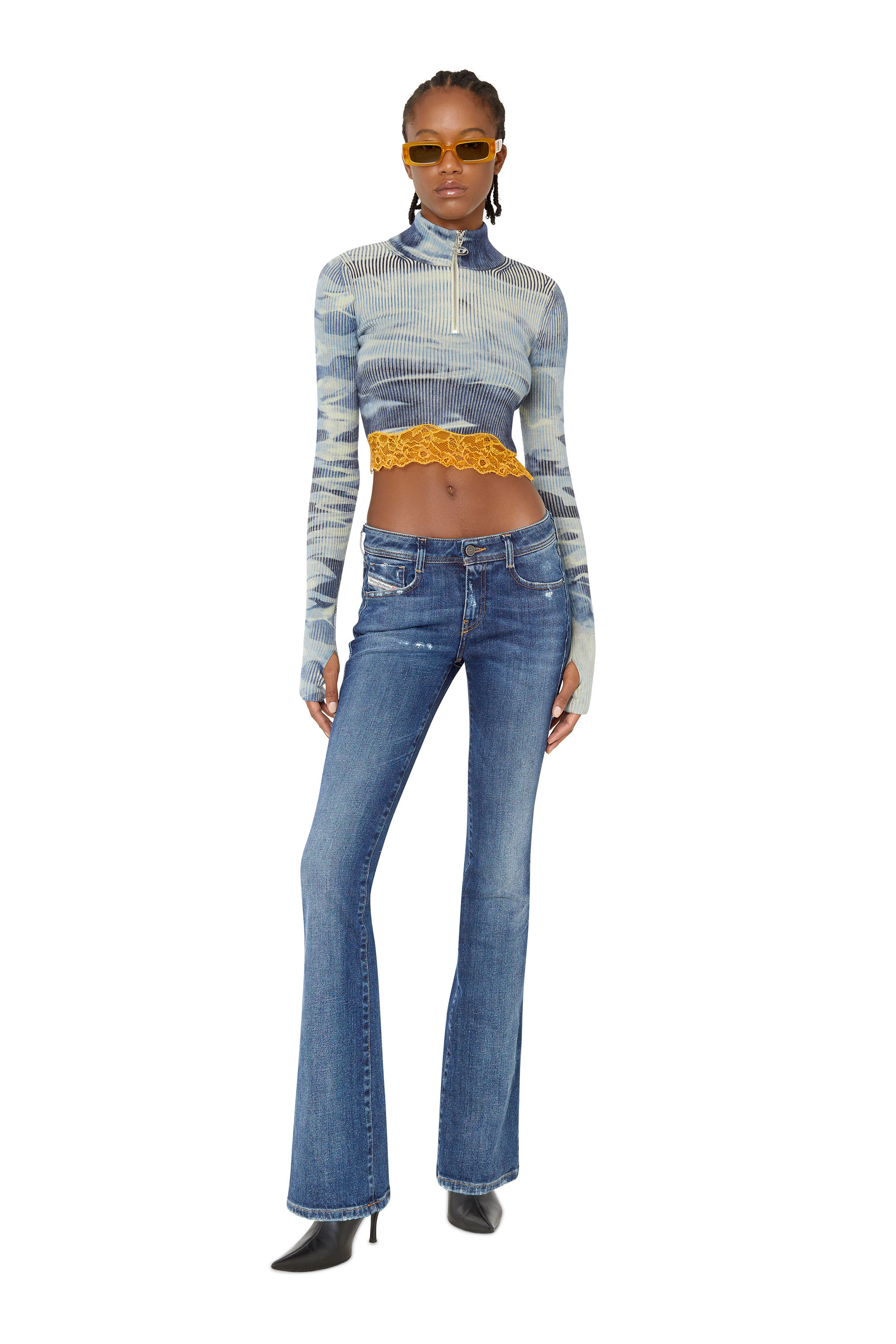 Diesel - 1969 D-EBBEY 09E45 Bootcut and Flare Jeans, Azul medio - Image 5