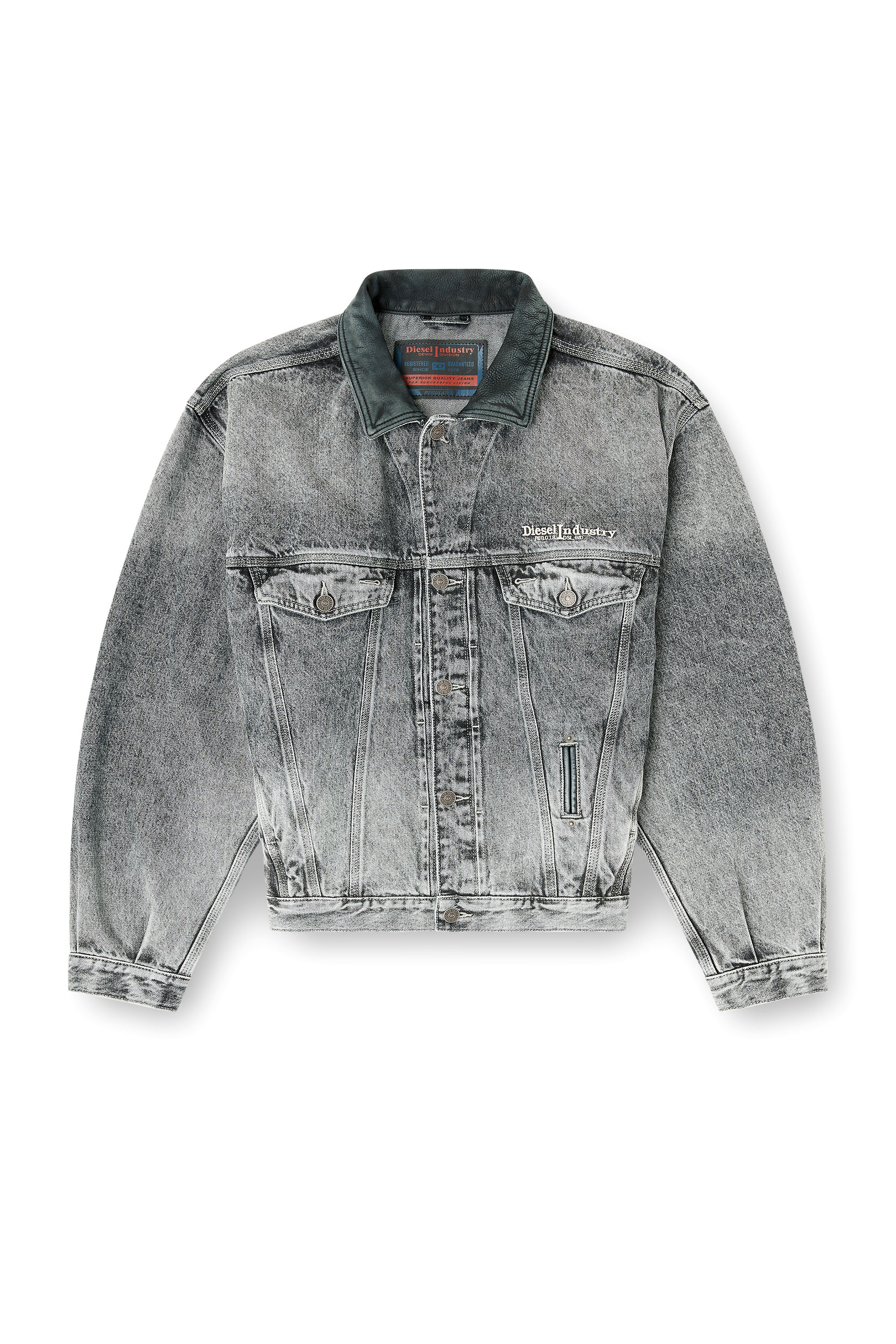 Diesel - D-DENVER-S, Chaqueta de camionero de mezclilla con adornos de cuero tono sobre tono Unisex in Gris - 2