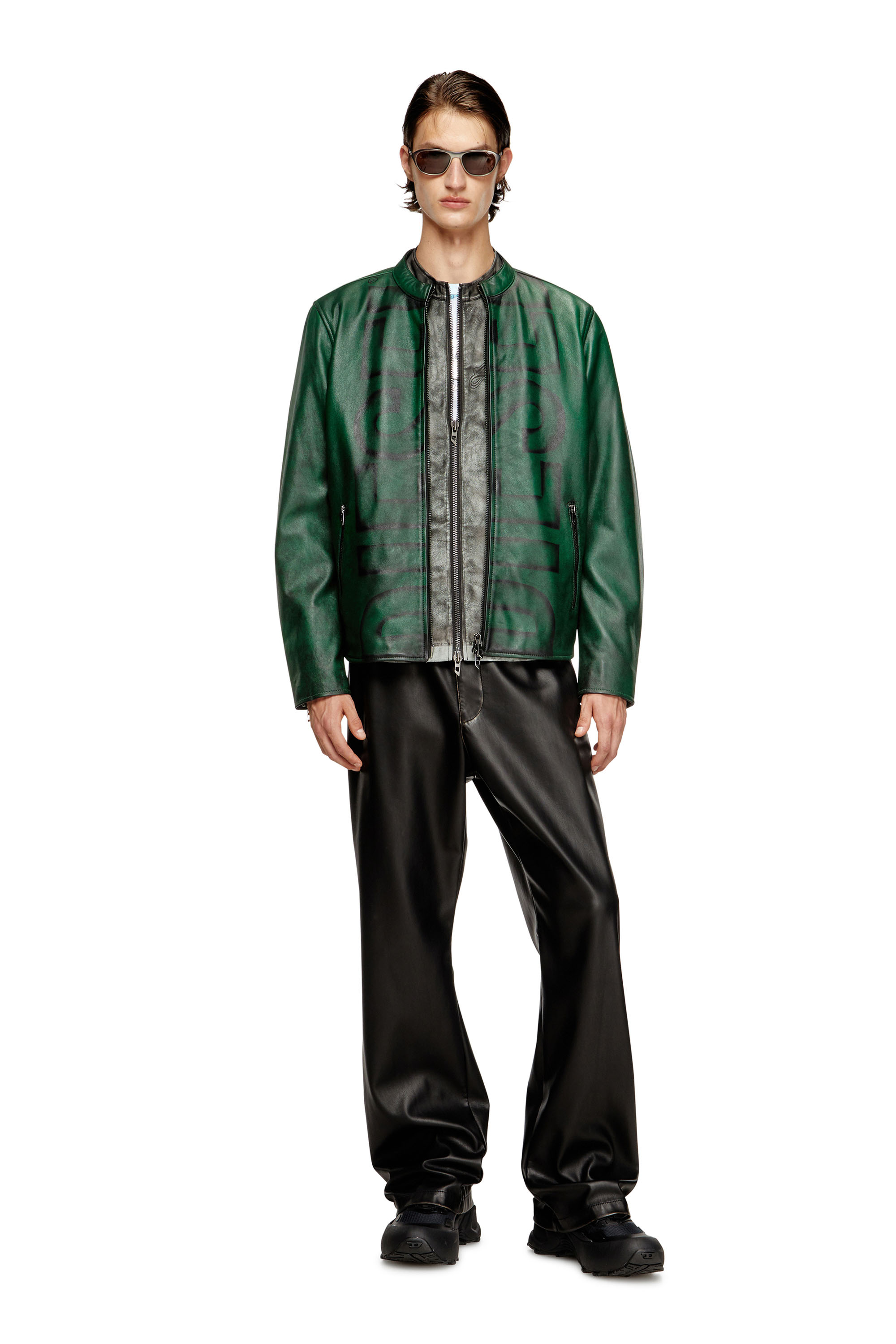 Diesel - L-EVERT-A, Chaqueta biker de cuero tratado con logotipo desteñido Hombre in Verde - 2