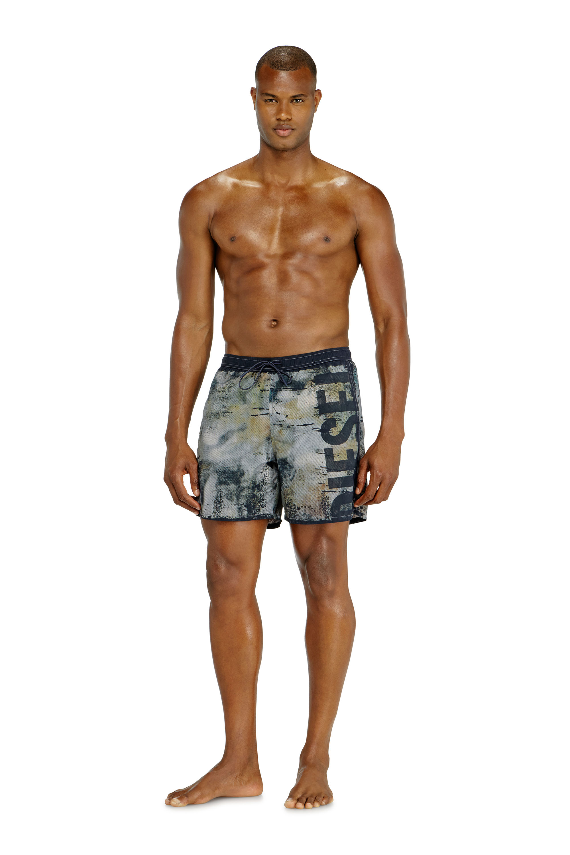 Diesel - SOCCER-41-UTLT, Ba&ntilde;ador con estampado desgastado y maxi logo Hombre in Multicolor - 1