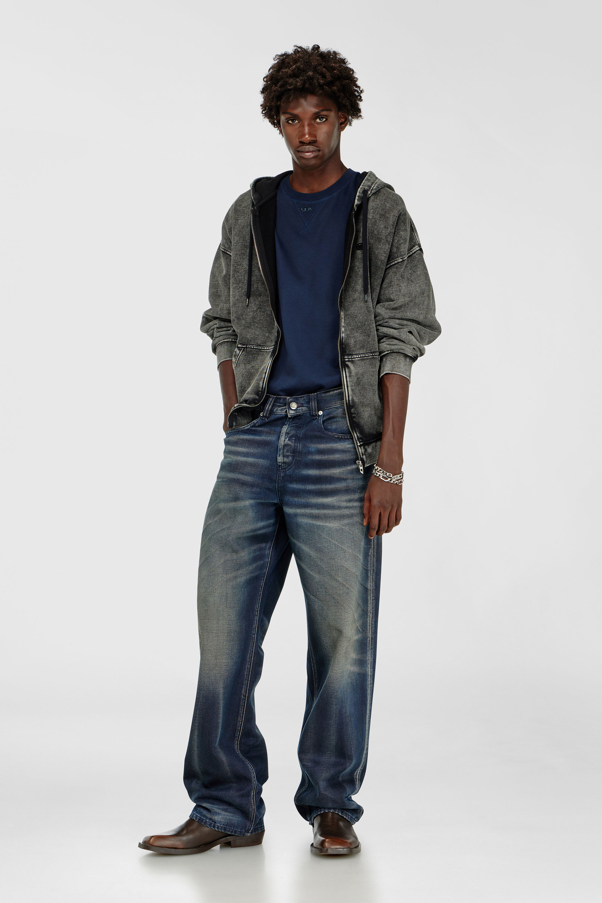 Regular T-shirt with crew neck and Oval D