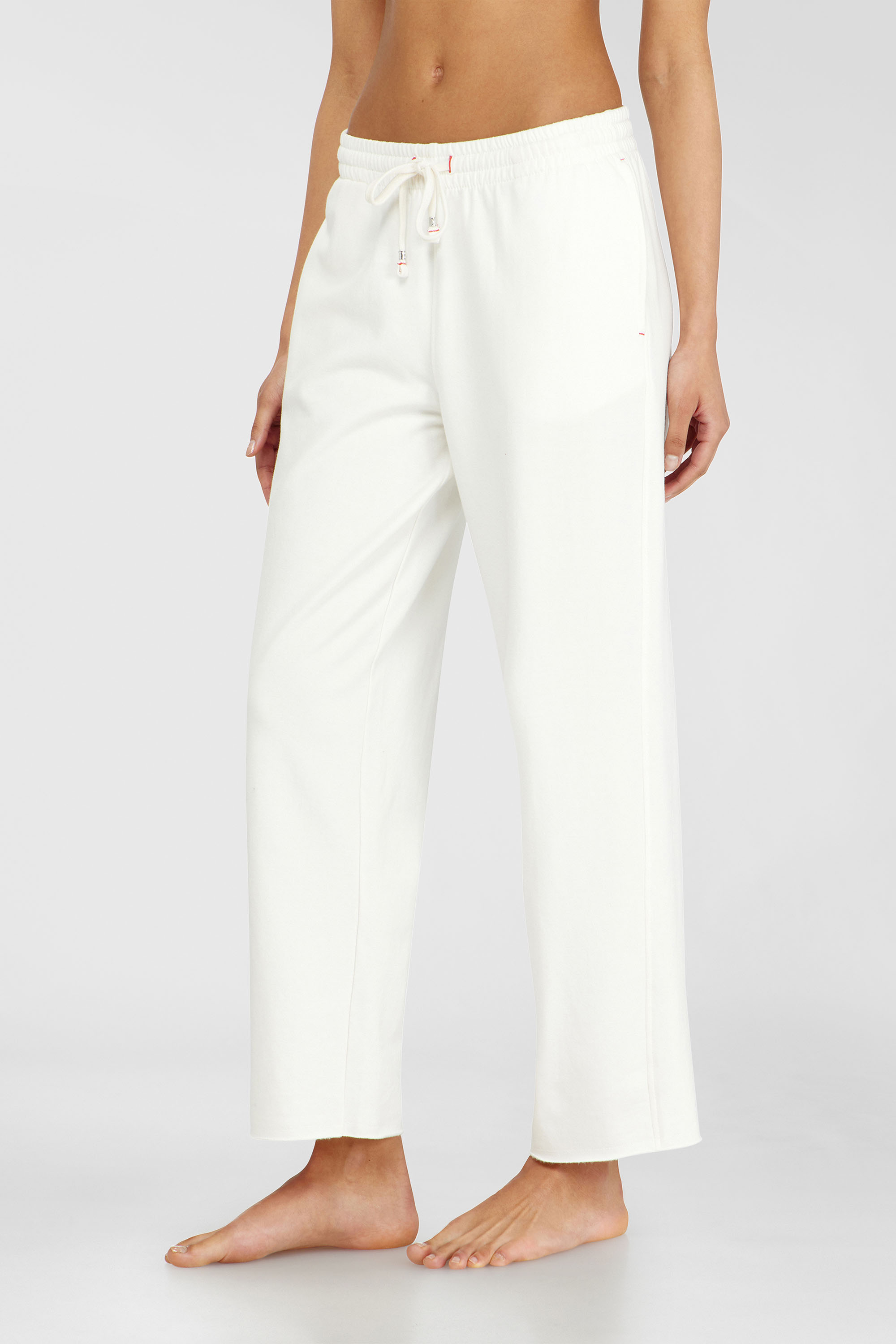 Diesel - INDRA-D-CORE, Pantal&oacute;n de ch&aacute;ndal afelpado con bajos al corte Mujer in Blanco - 3