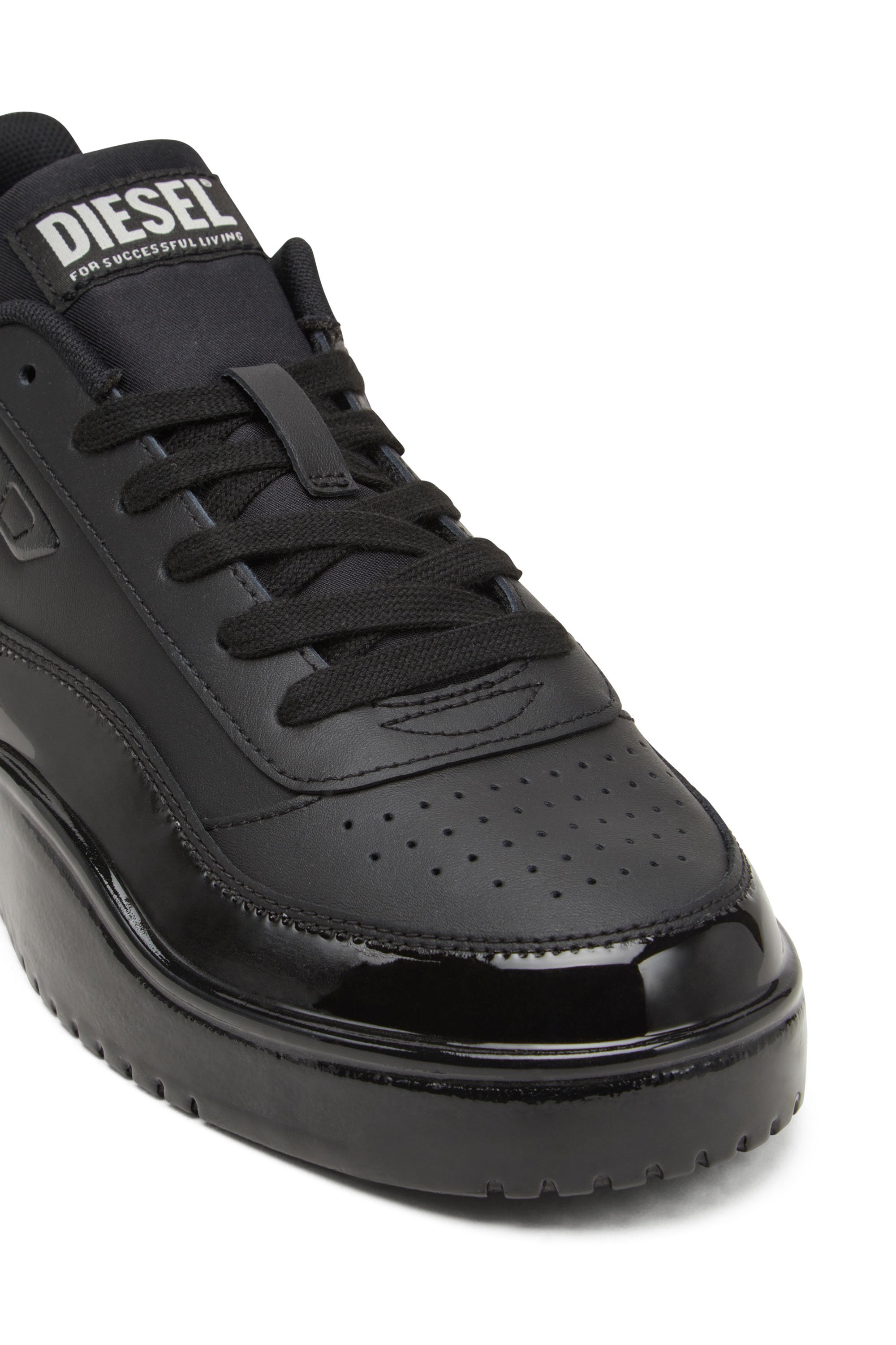 Diesel - S-TRACKER-D LOW, S-Tracker-D-Deportivas de cuero que se sumergieron en silicona Hombre in Negro - 4