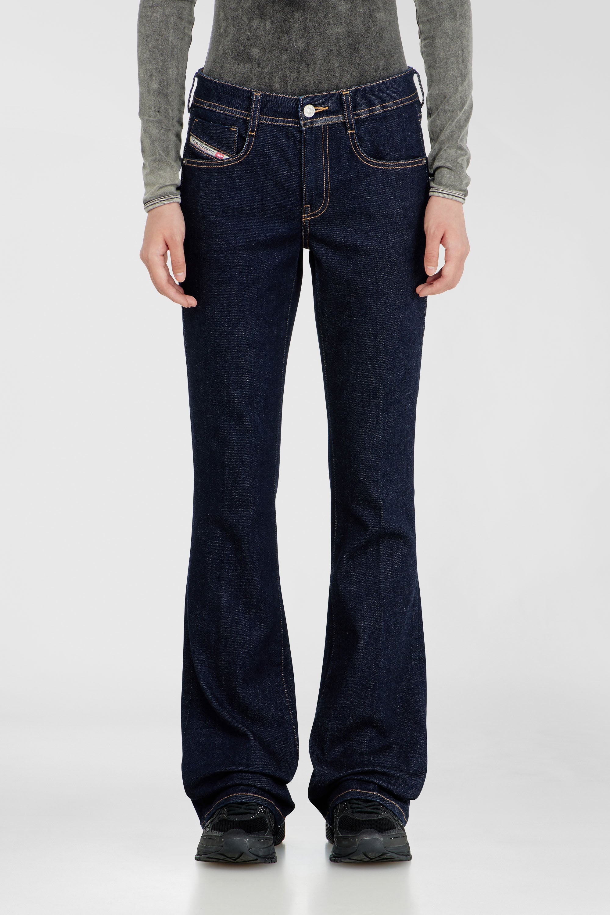 Diesel - Bootcut Jeans 1969 D-Ebbey 0HDBM Mujer, Azul Oscuro - 1