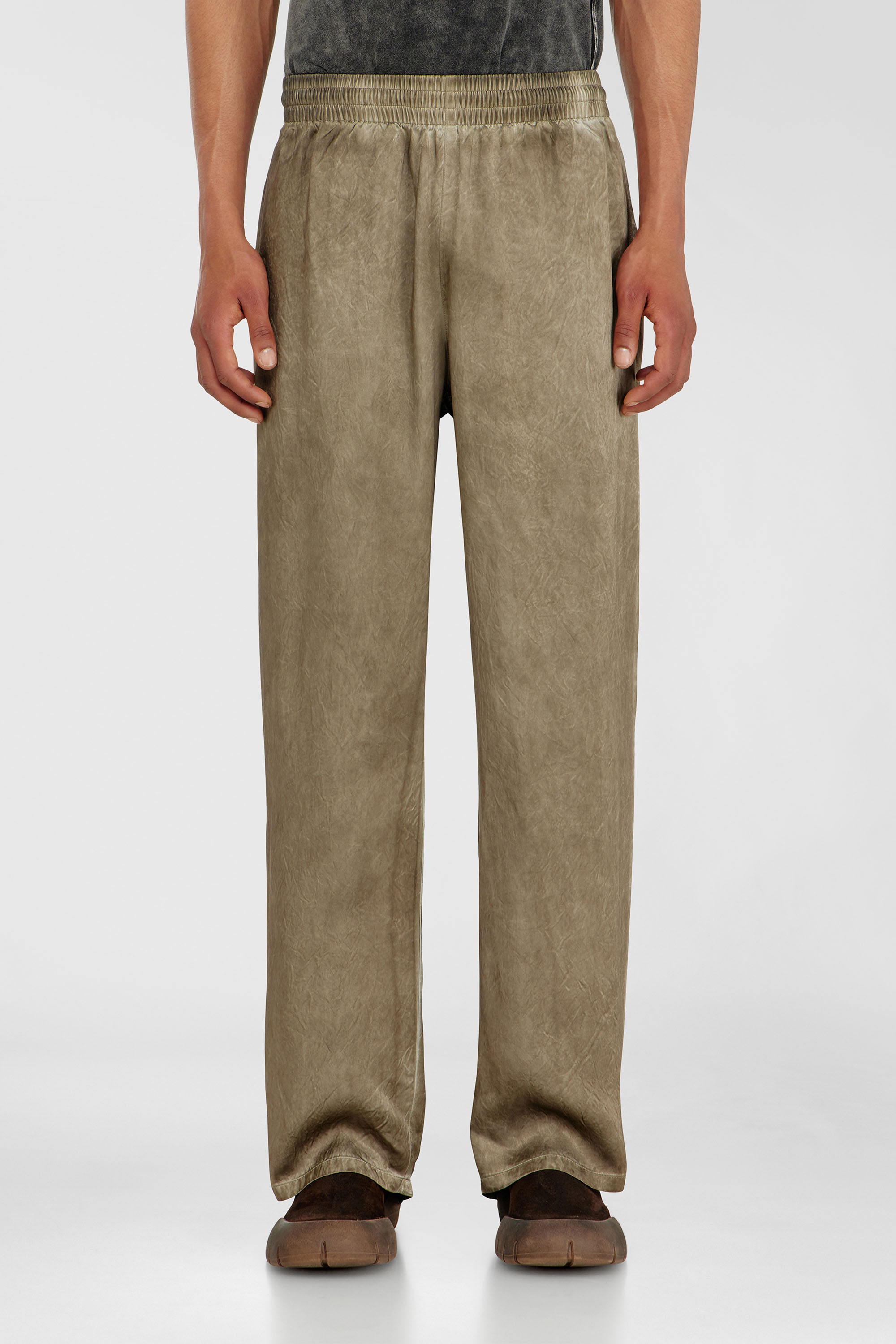 Diesel - P-THECK-AGCT, Pantalones de sat&eacute;n arrugado Hombre in Marr&oacute;n - 1