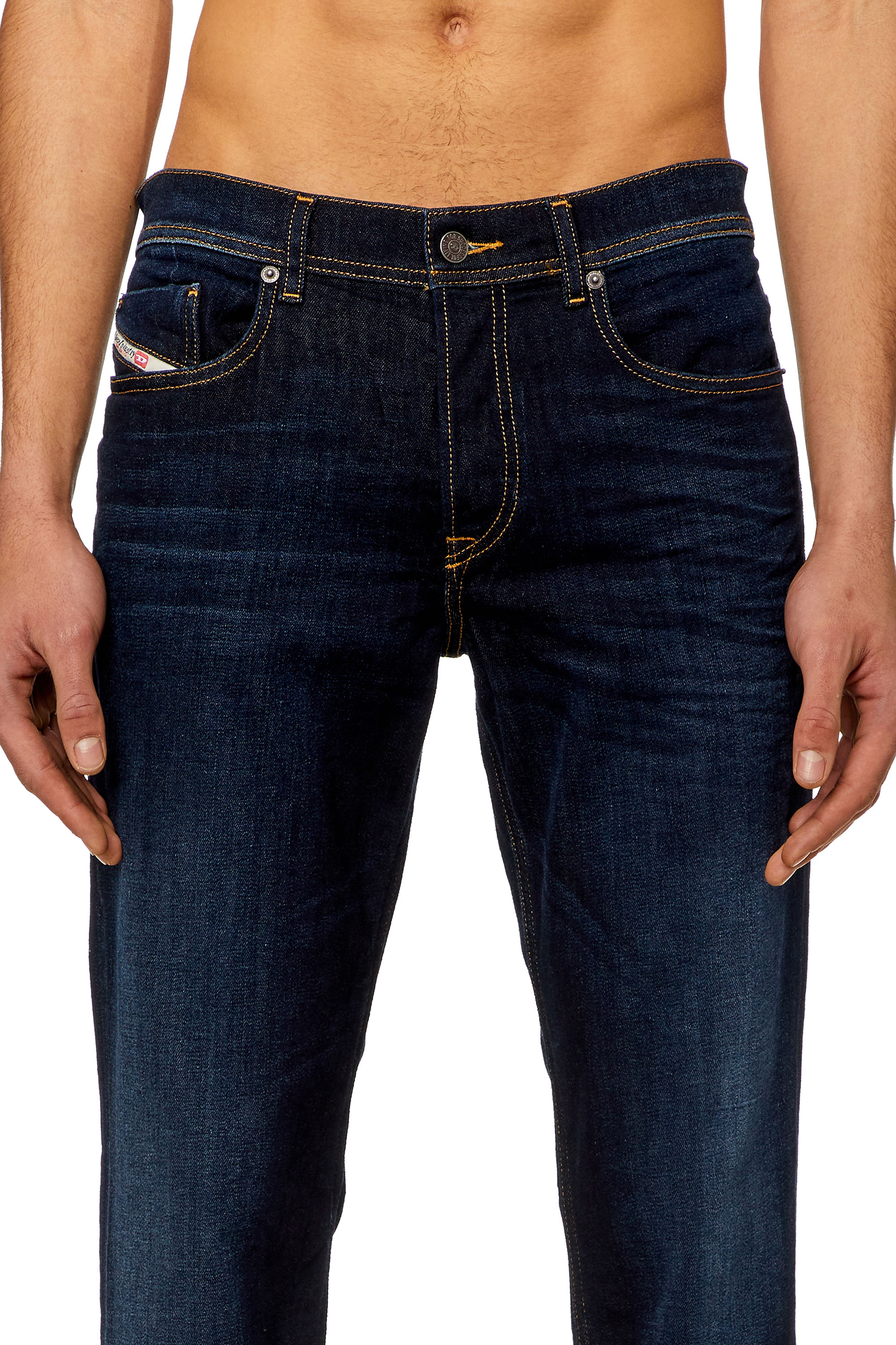 Diesel - Tapered Jeans 2023 D-Finitive 009ZS, Azul Oscuro - Image 4