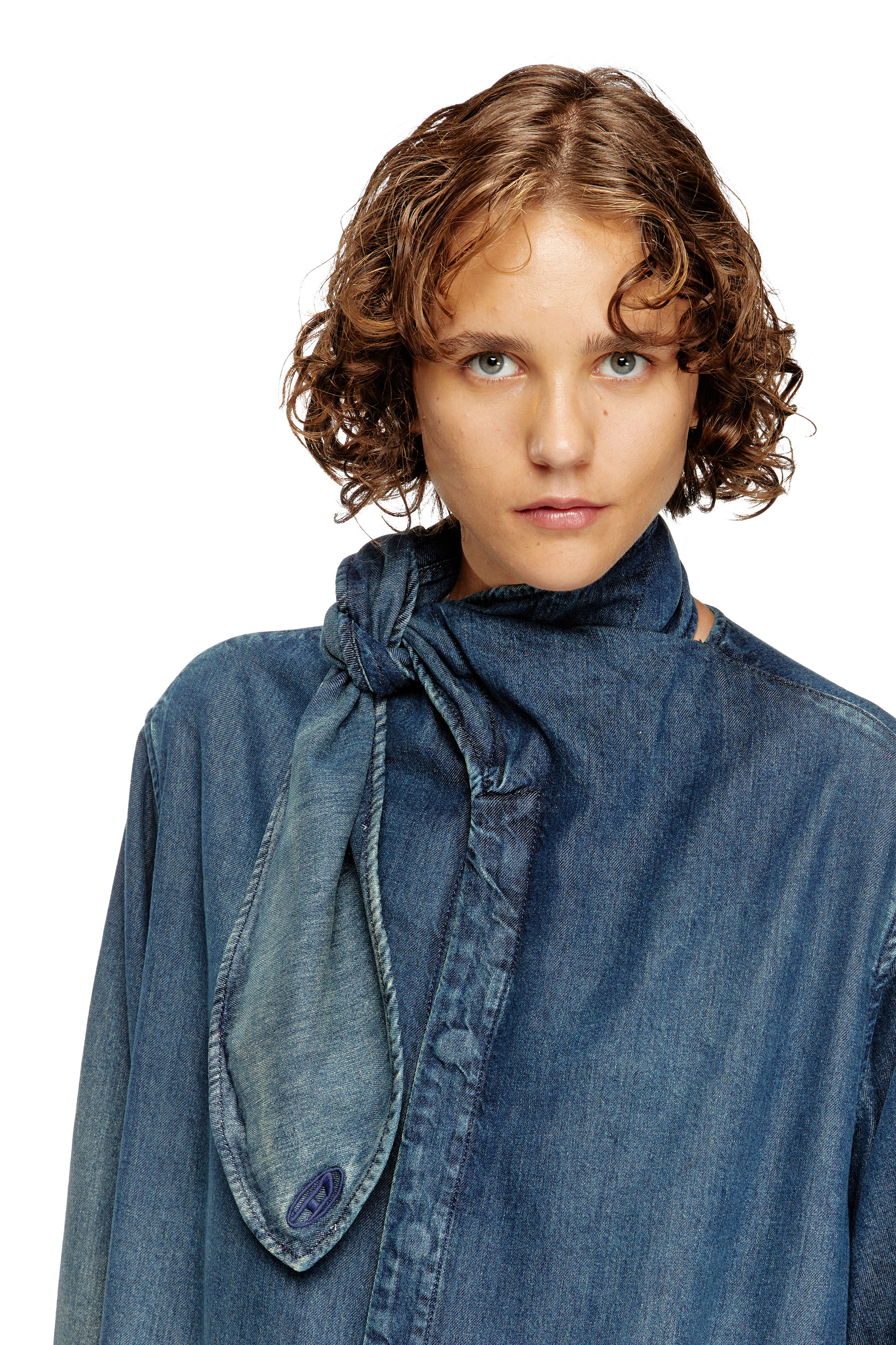 Diesel - DE-BARBARA-S, Vestido camisero largo de denim fluido Mujer in Azul marino - 4