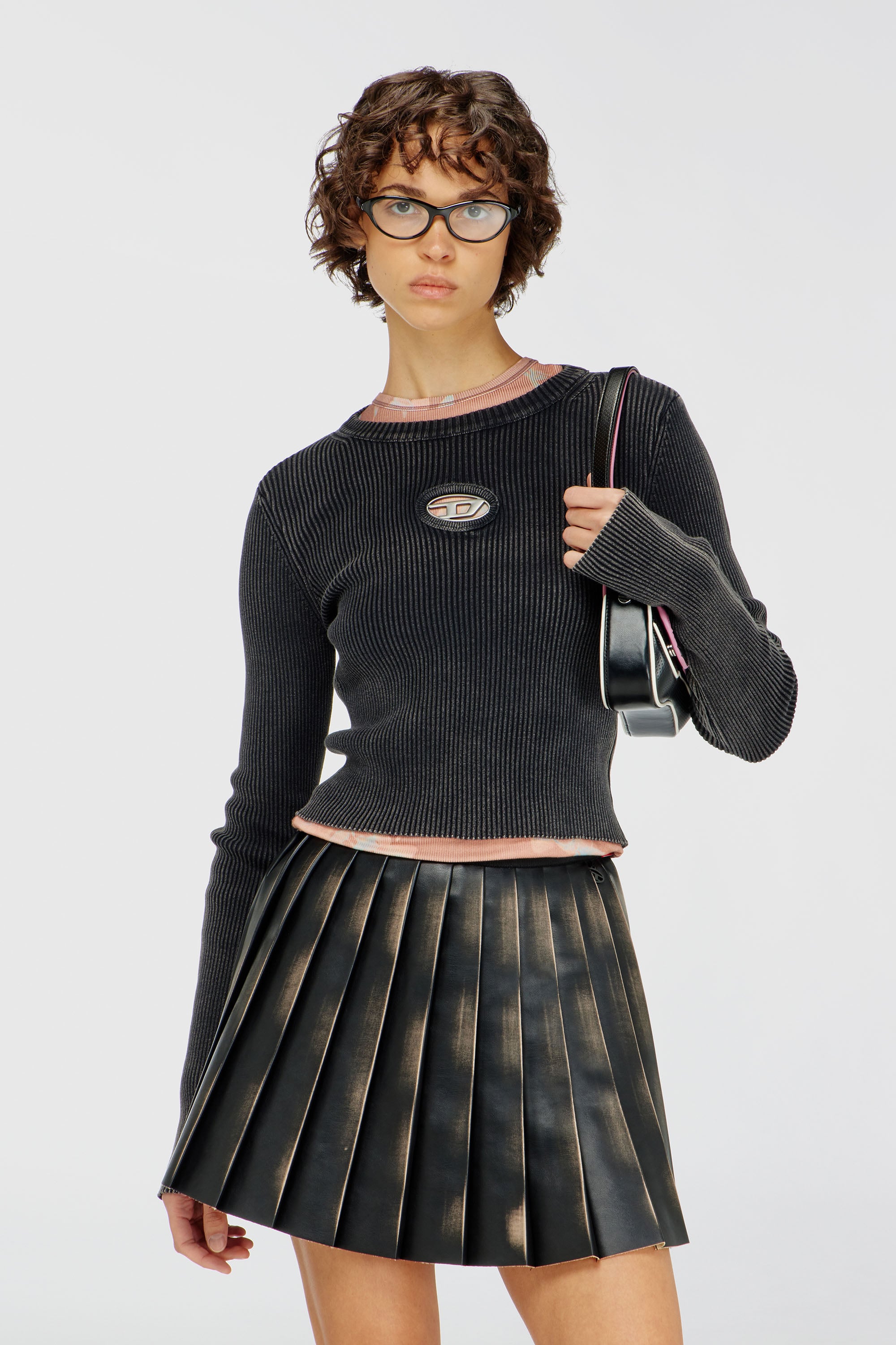 Diesel - M-ANCHOR-A, Jersey corto con logotipo recortado Mujer in Negro - 1