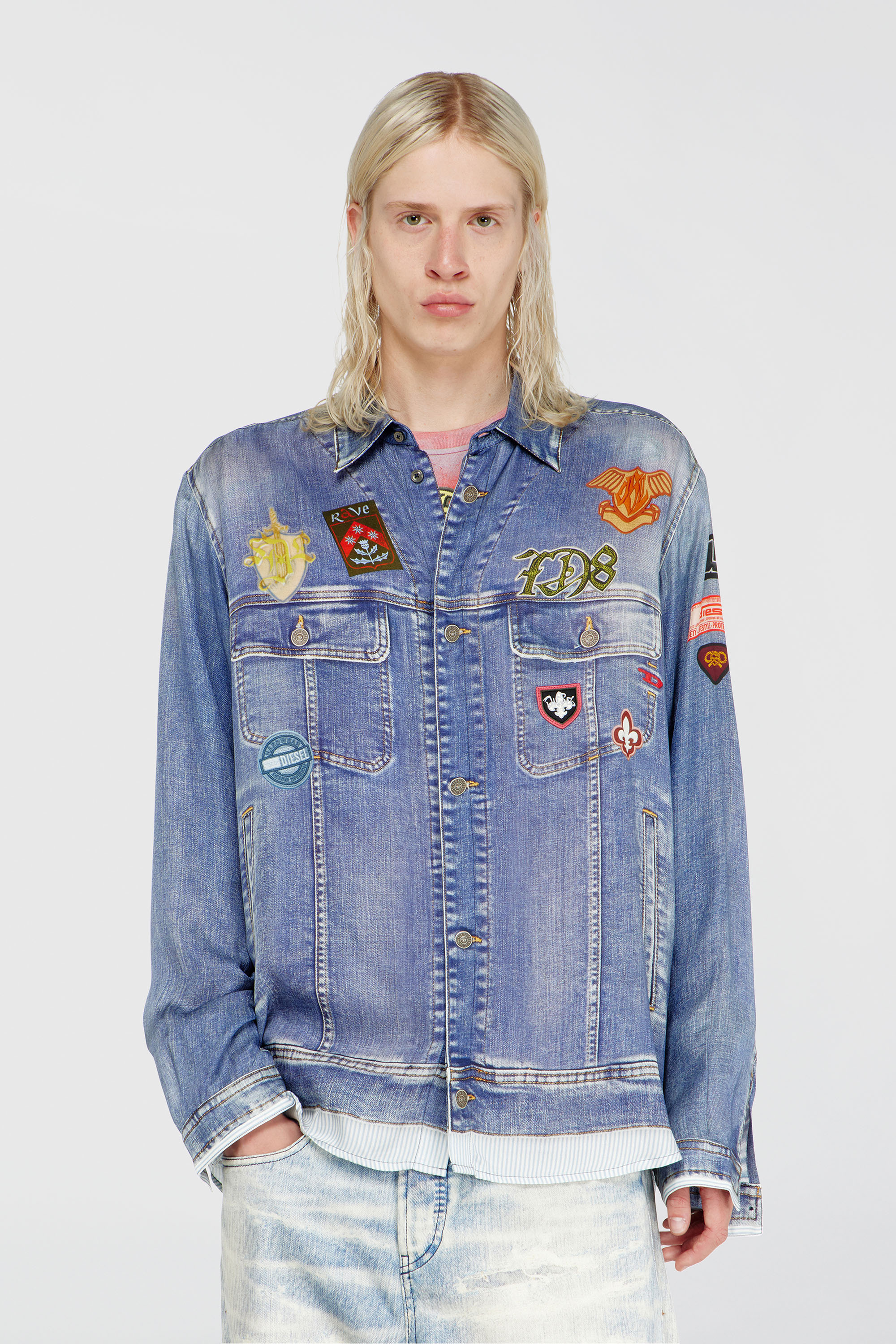 Diesel - S-SIMPLY-PATCH, Camisa satinada con estampado denim trompe-l'oeil Hombre in Azul marino - 1