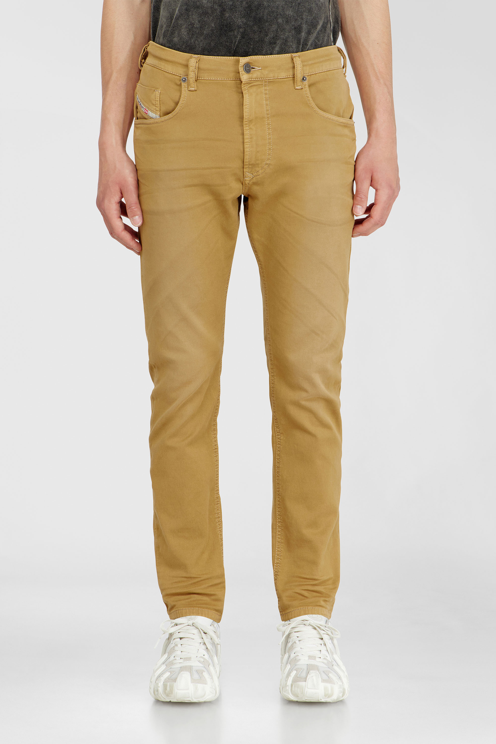 Diesel - Regular 2032 D-Krooley-BW Joggjeans&reg; 0670M Hombre, Beige Oscuro - 1