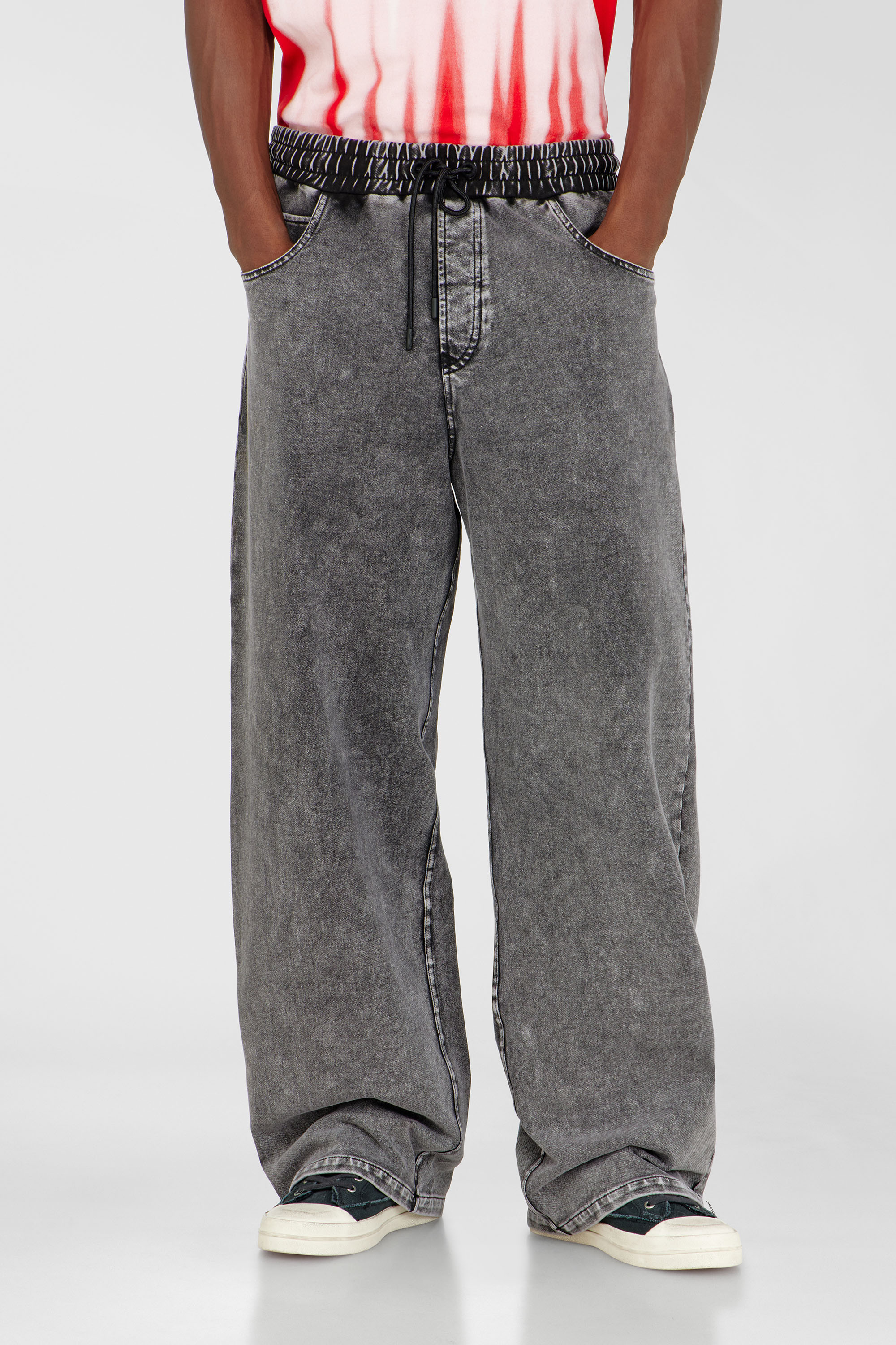 Diesel - P-STUK, Pantal&oacute;n de ch&aacute;ndal efecto denim Hombre in Gris - 1