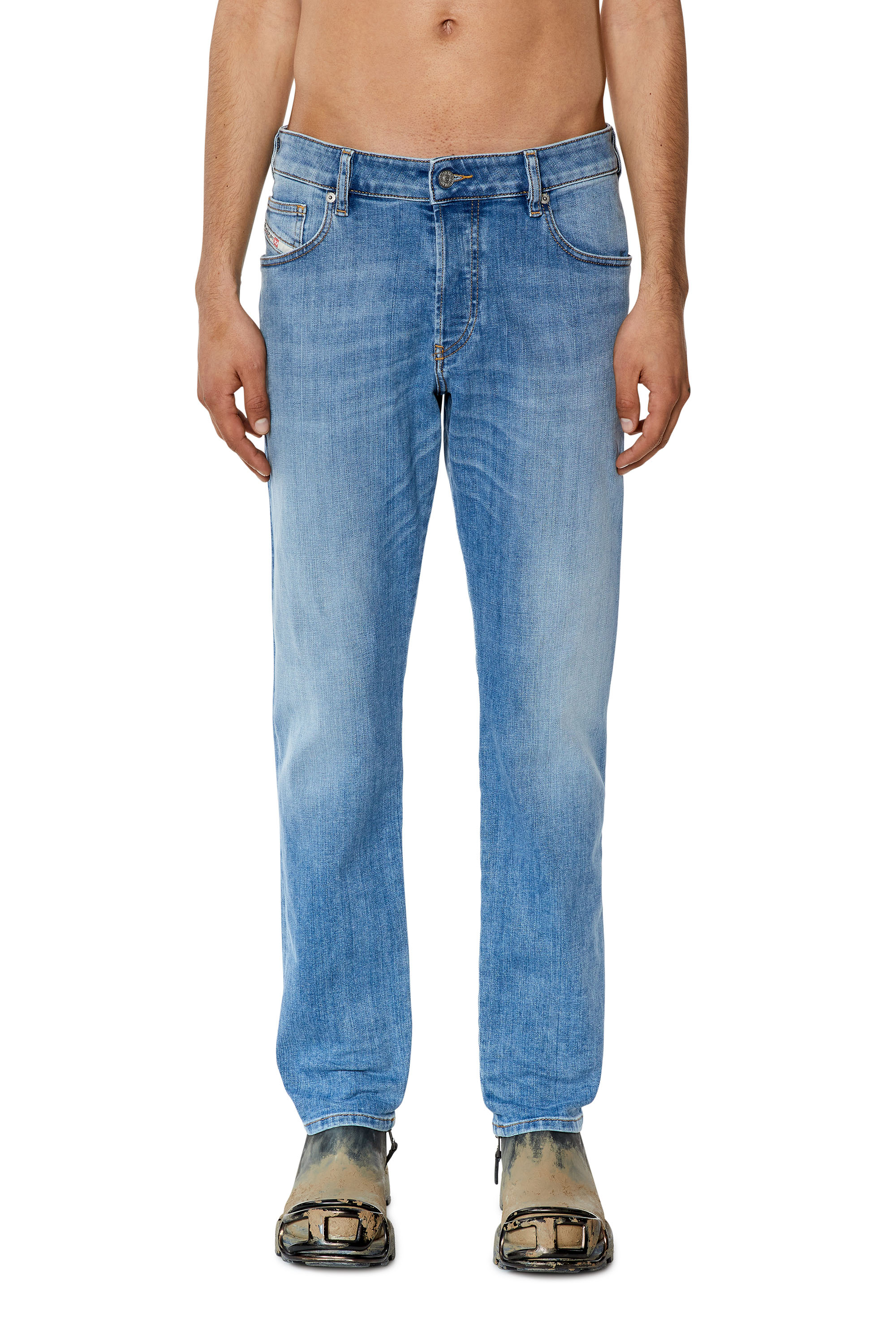Diesel - Tapered Jeans D-Yennox 09F77, Azul Claro - Image 2