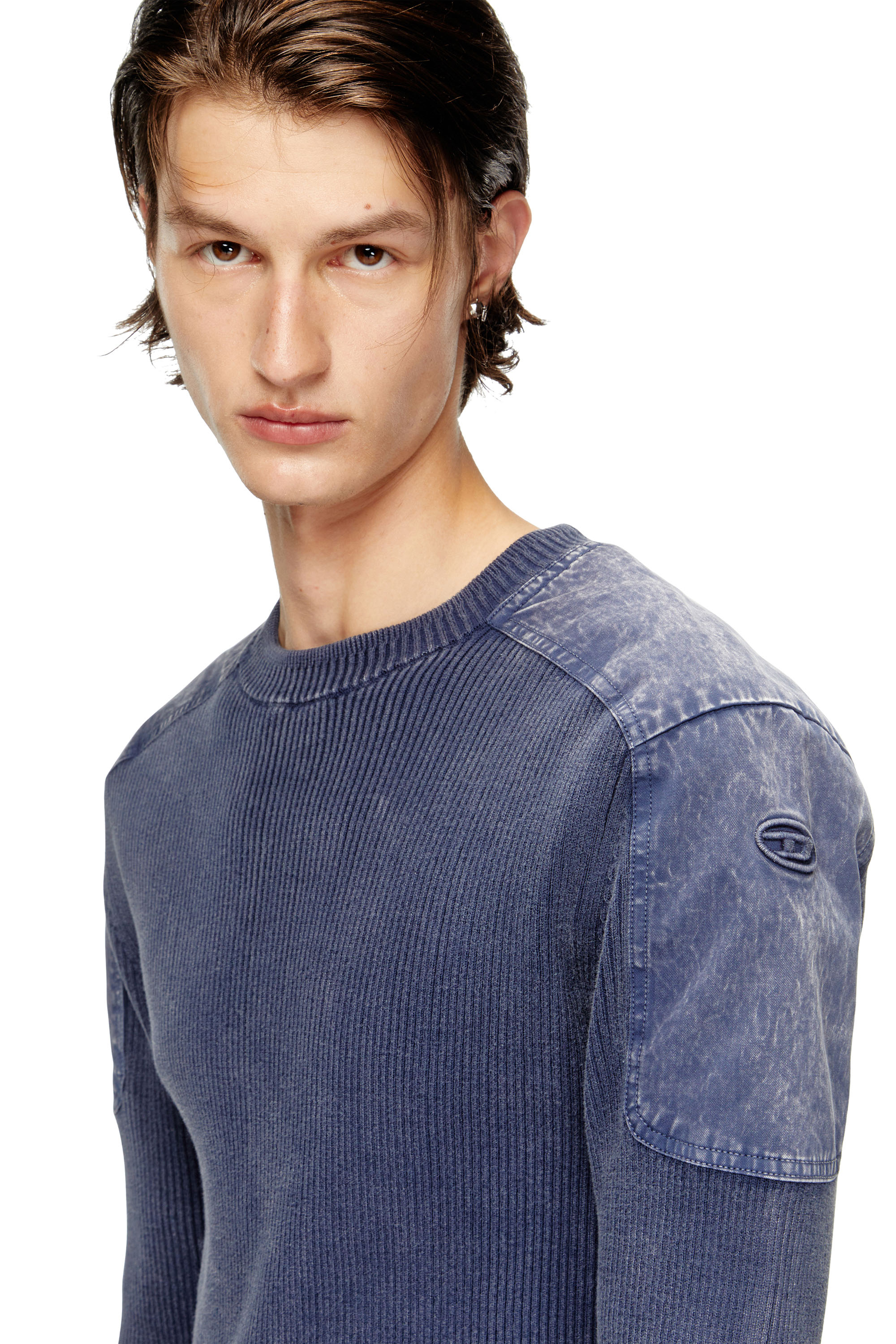 Diesel - K-MARTIN, Jersey con paneles de denim en los hombros Hombre in Azul marino - 5