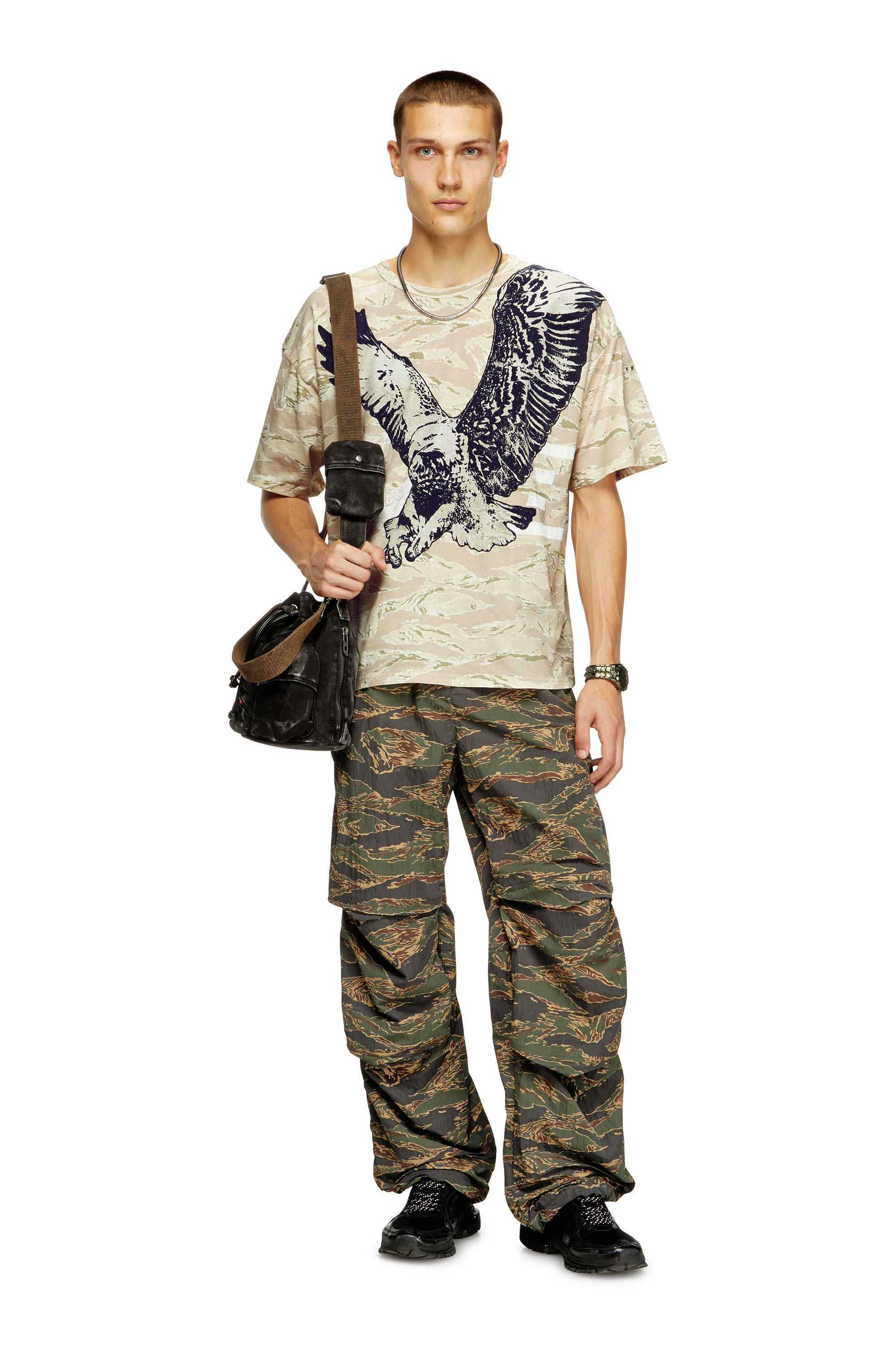 Diesel - T-BOXT-T14, Camiseta de camuflaje con estampado de águila Hombre in Beige - 2