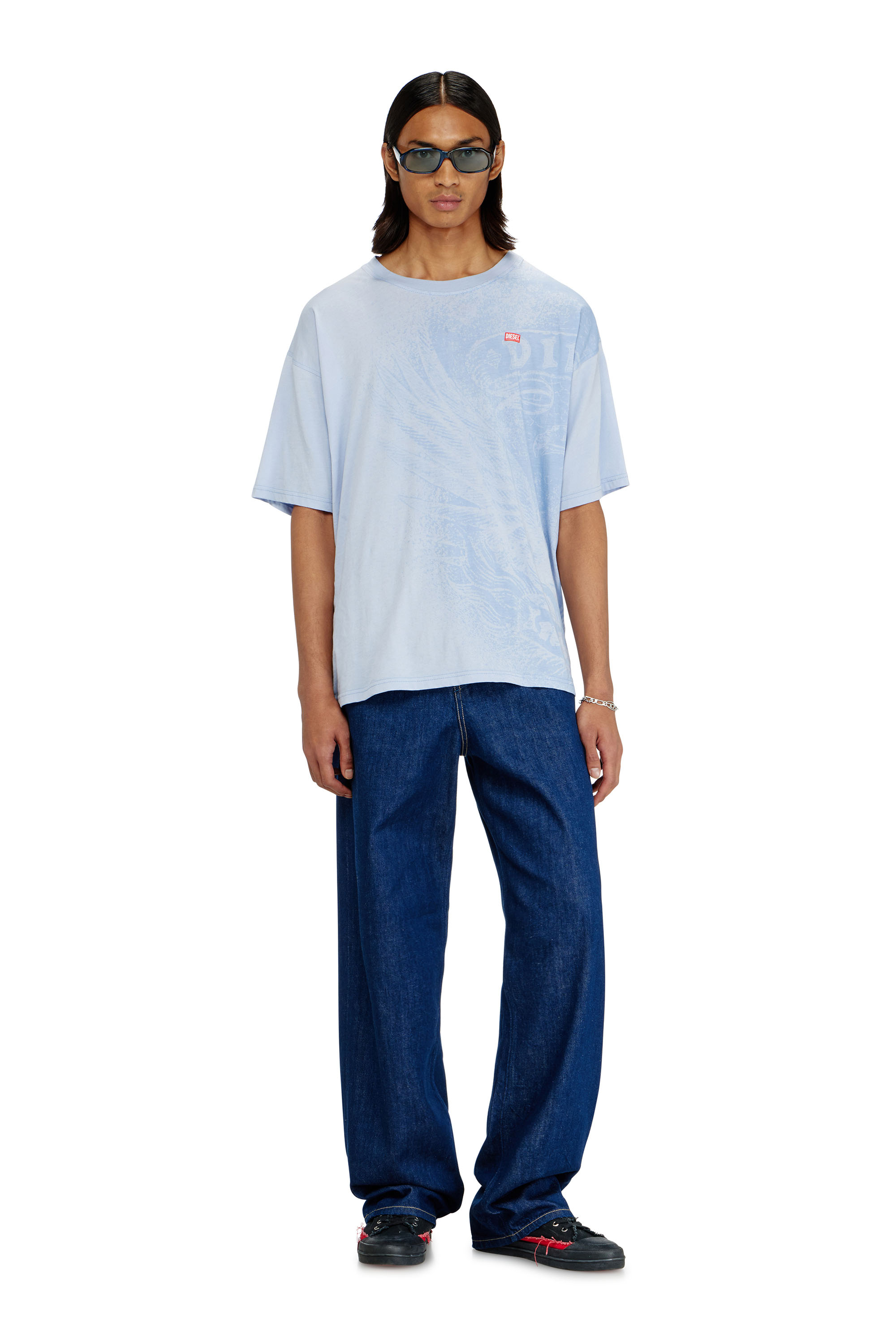 Diesel - T-BOXT-AA3, Camiseta de corte relajado con estampados de Hombre in Azul marino - 2