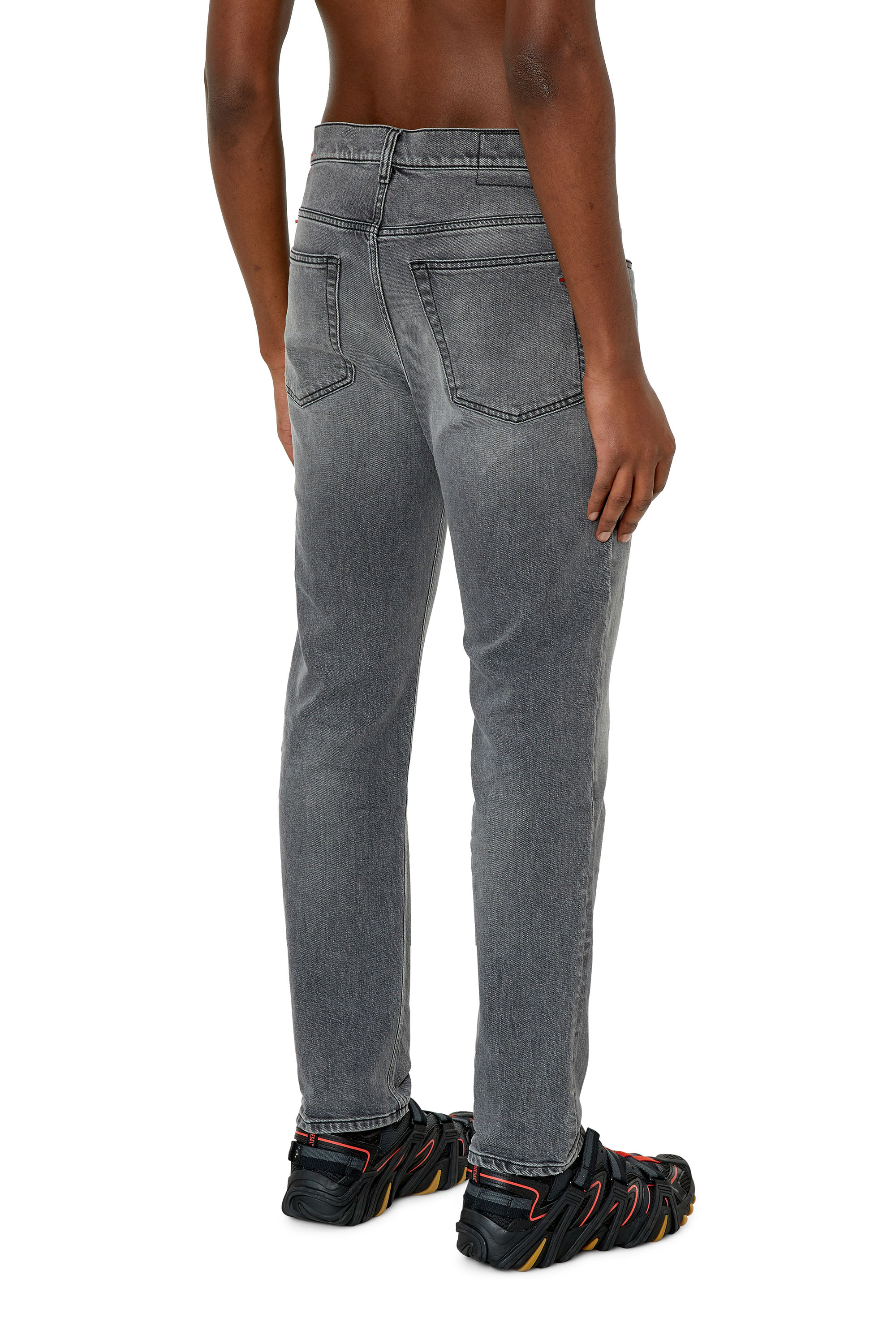 Diesel - 2005 D-FINING 09E87 Tapered Jeans, Negro/Gris oscuro - Image 2
