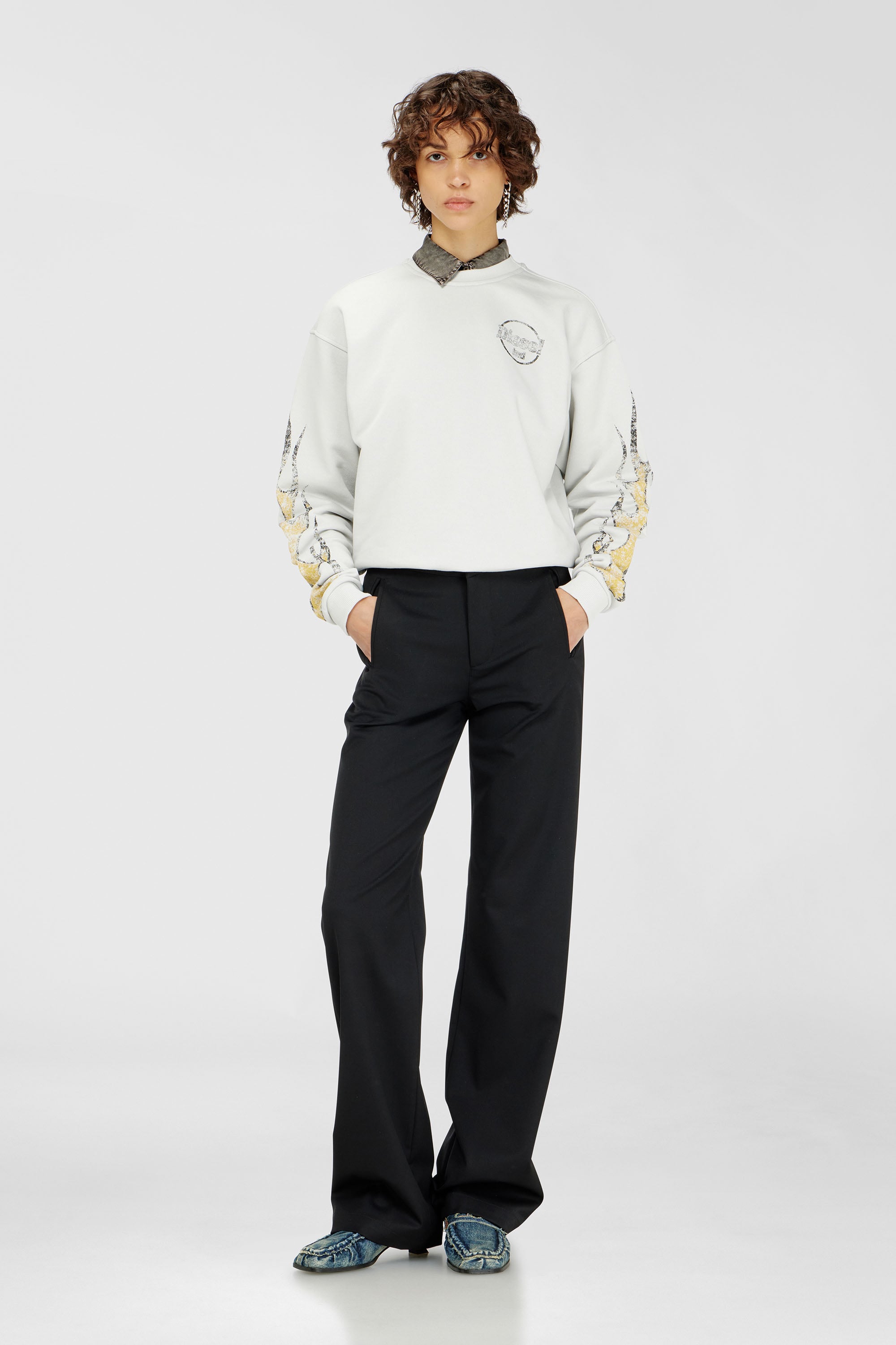 Diesel - F-CREWY-B3, Sudadera con bajo ajustable y estampado craquelado Mujer in Blanco - 2