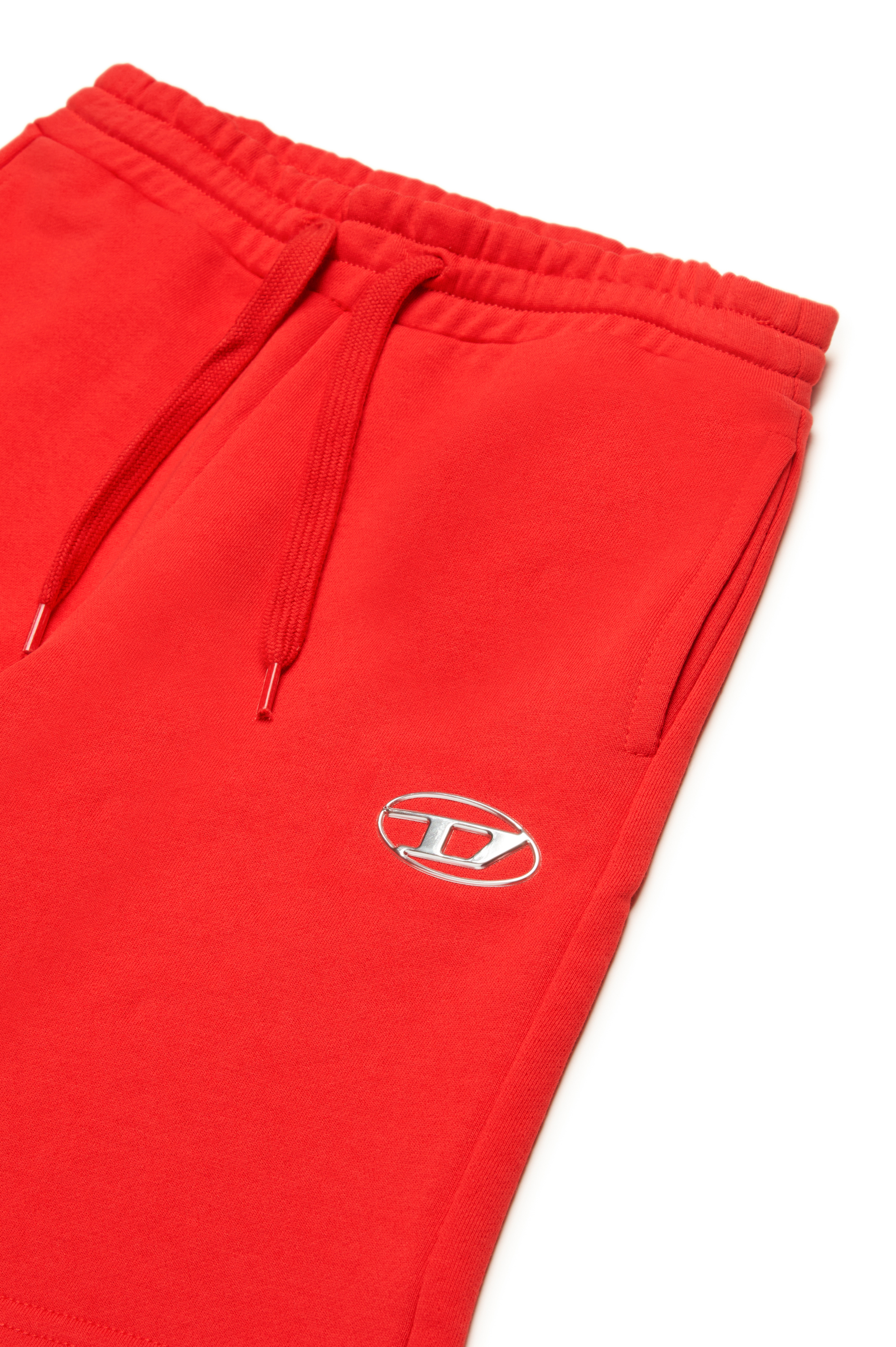 Diesel - PMACISHORT, Pantalones cortos deportivos con efecto metálico y logotipo Oval D Hombre in Rojo - 3