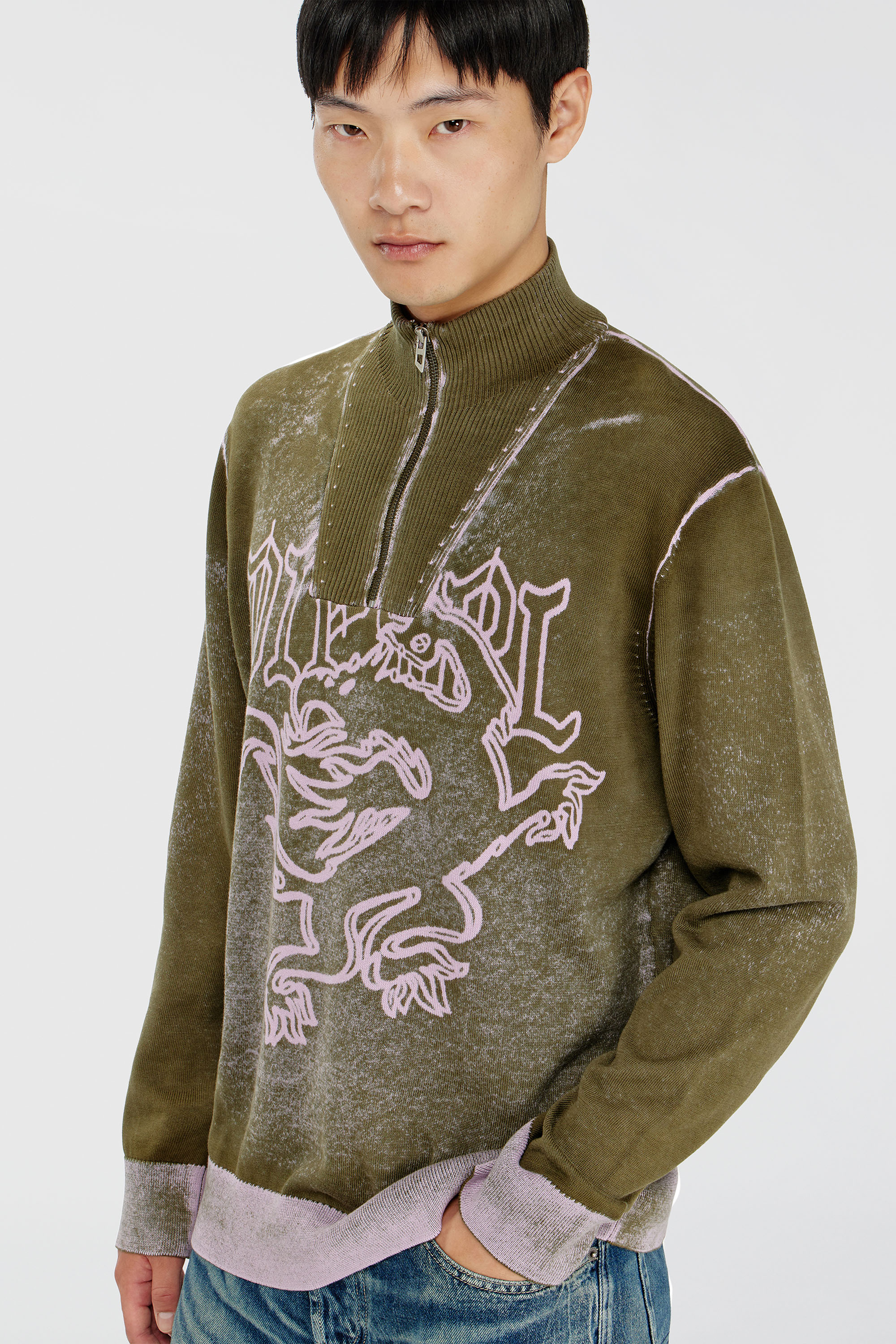 Diesel - K-LAUTARE, Treated half-zip jumper con motivo de griffin Hombre in Verde - 5