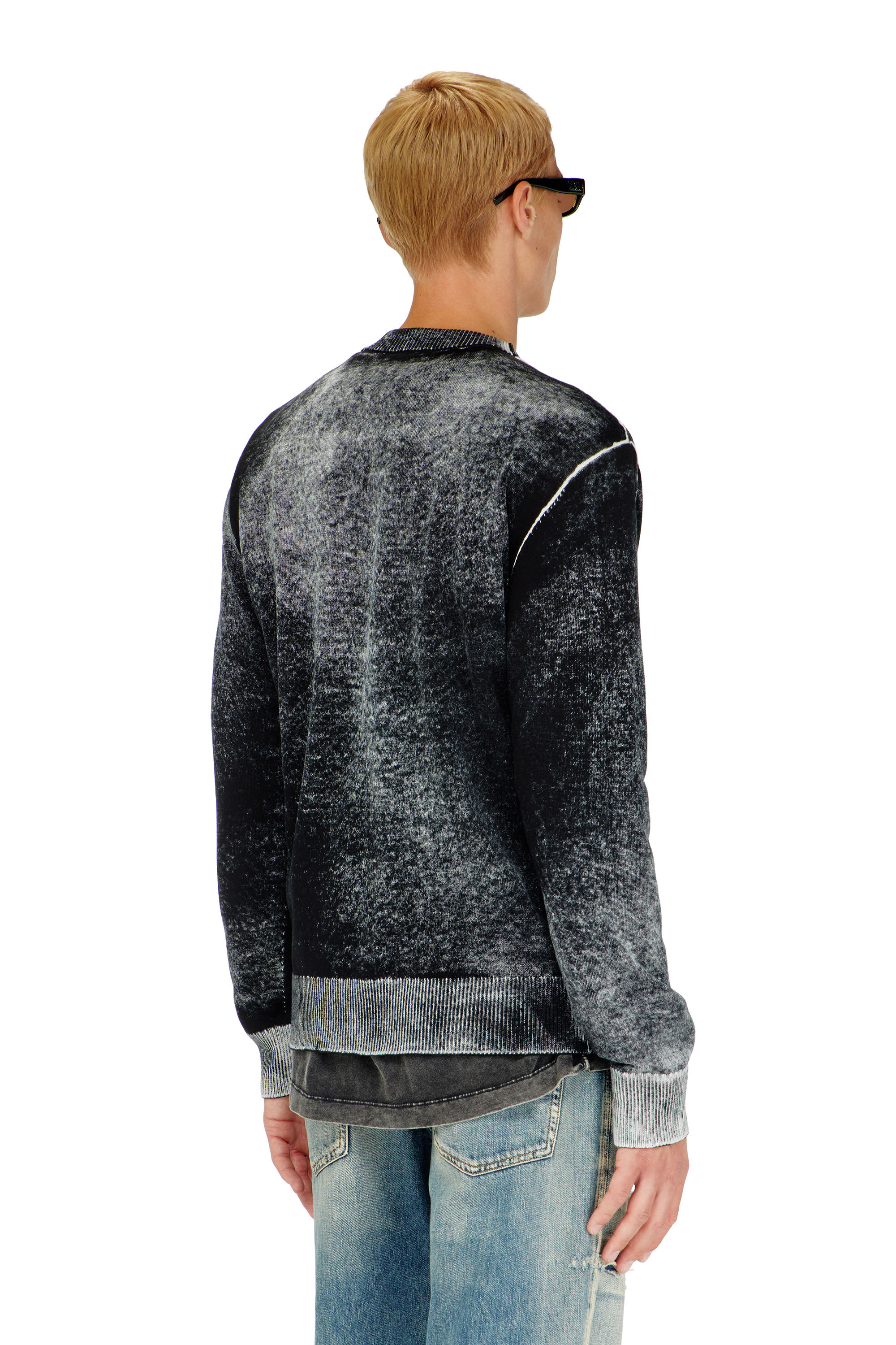 Diesel - K-LAURENT, Jersey con estampado inverso descolorido Hombre in Negro - 4