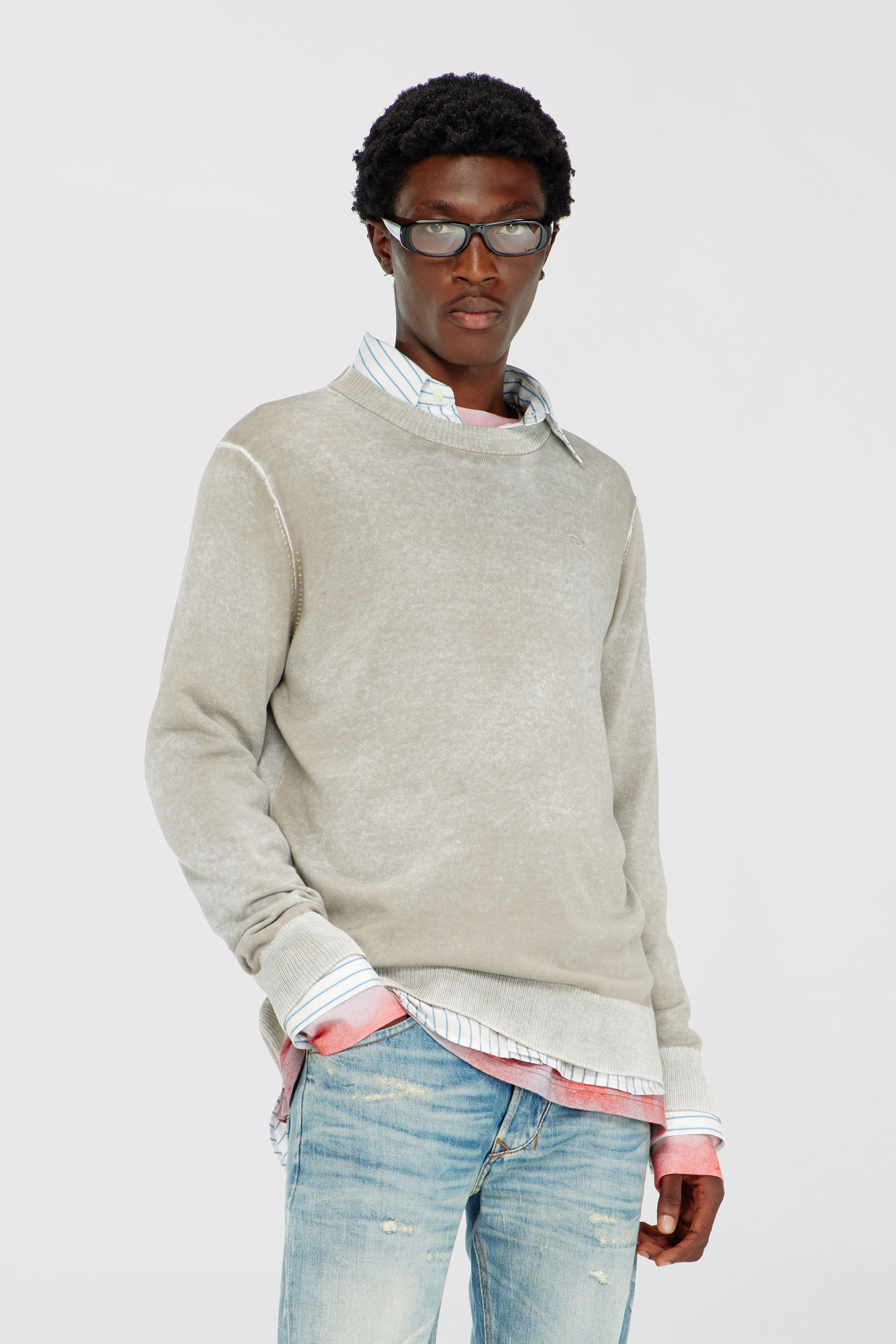Diesel - K-LAURENT, Jersey con estampado inverso descolorido Hombre in Gris - 3