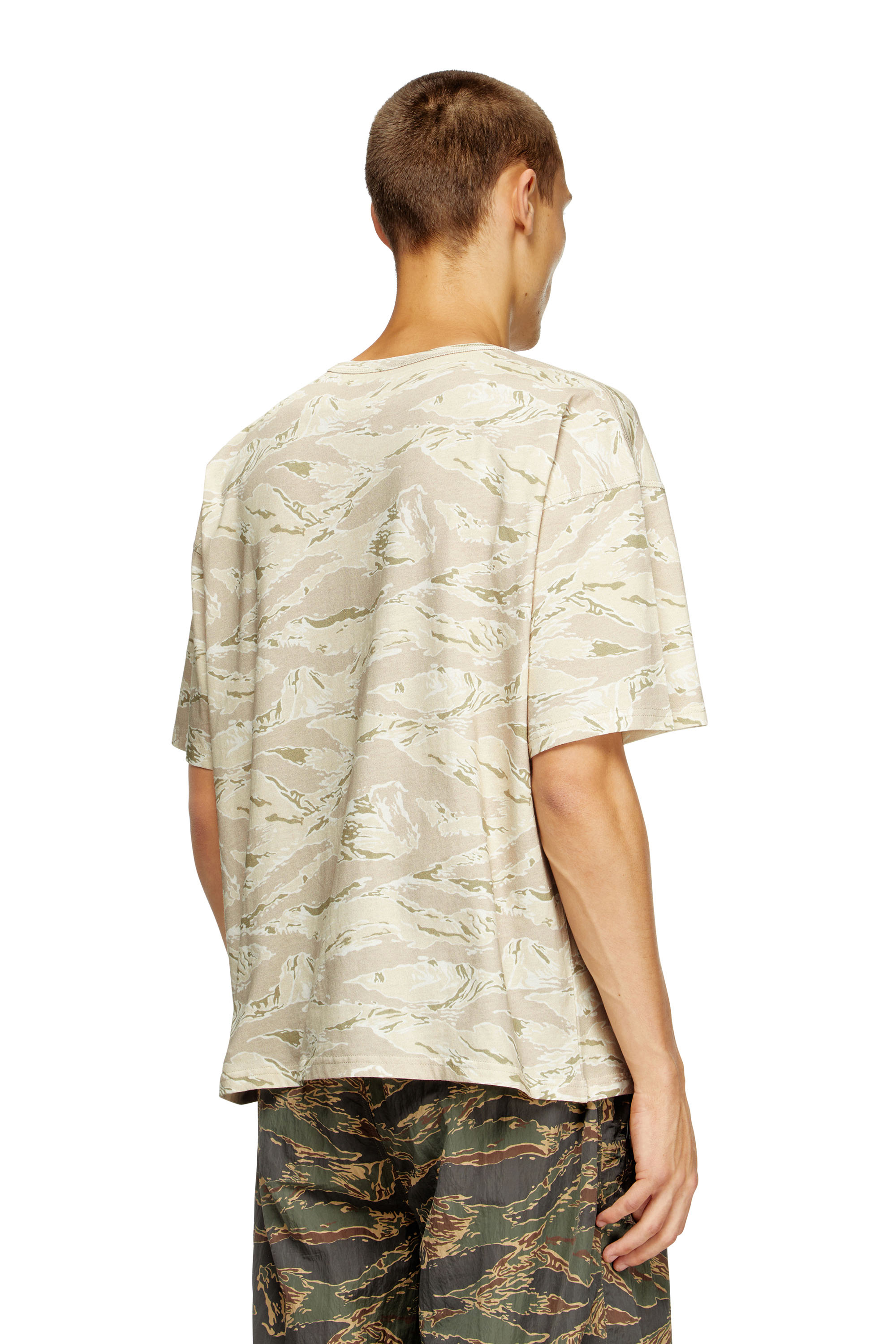 Diesel - T-BOXT-T14, Camiseta de camuflaje con estampado de águila Hombre in Beige - 4
