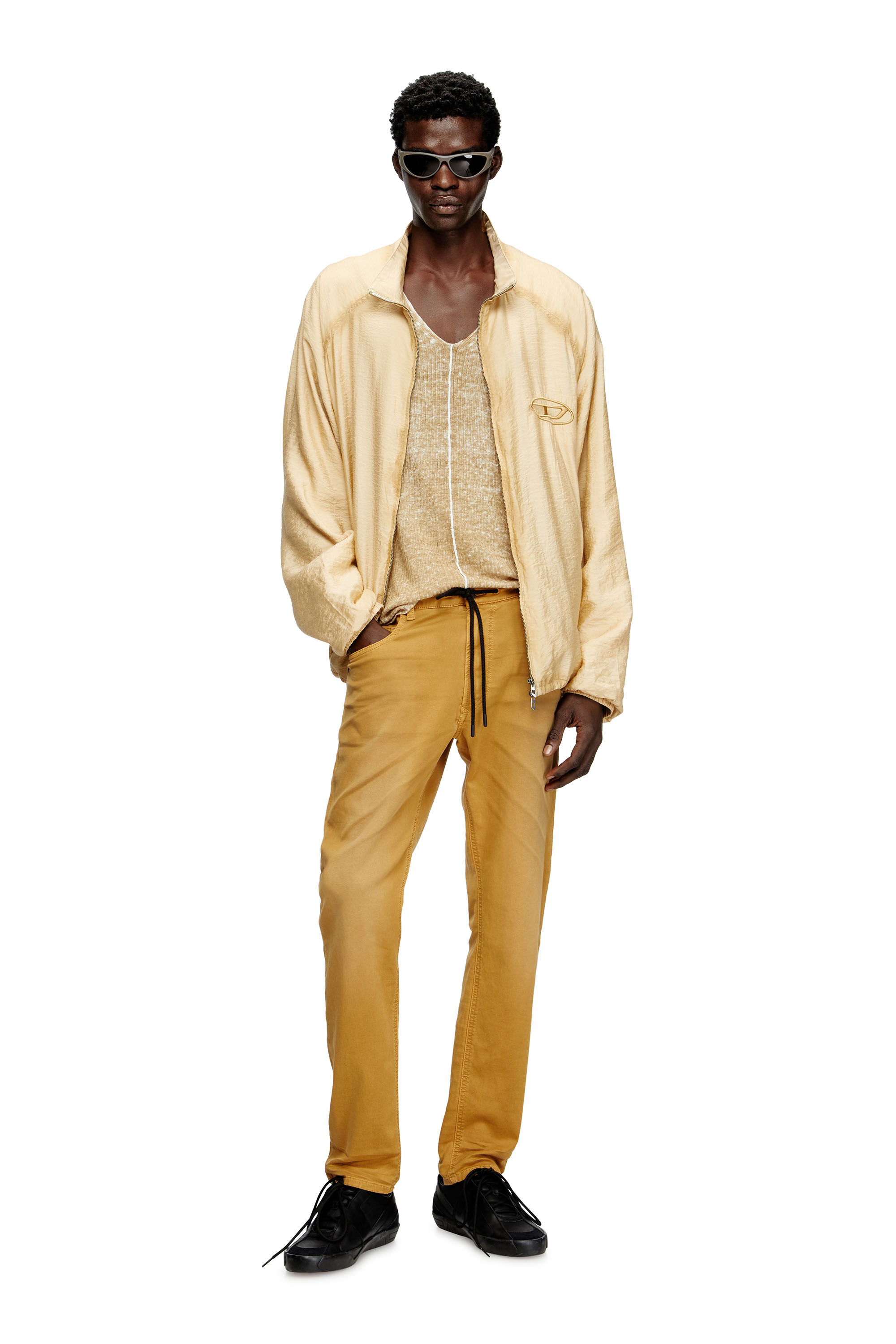 Diesel - Regular 2030 D-Krooley Joggjeans® 0670M Hombre, Marrón Claro - 2