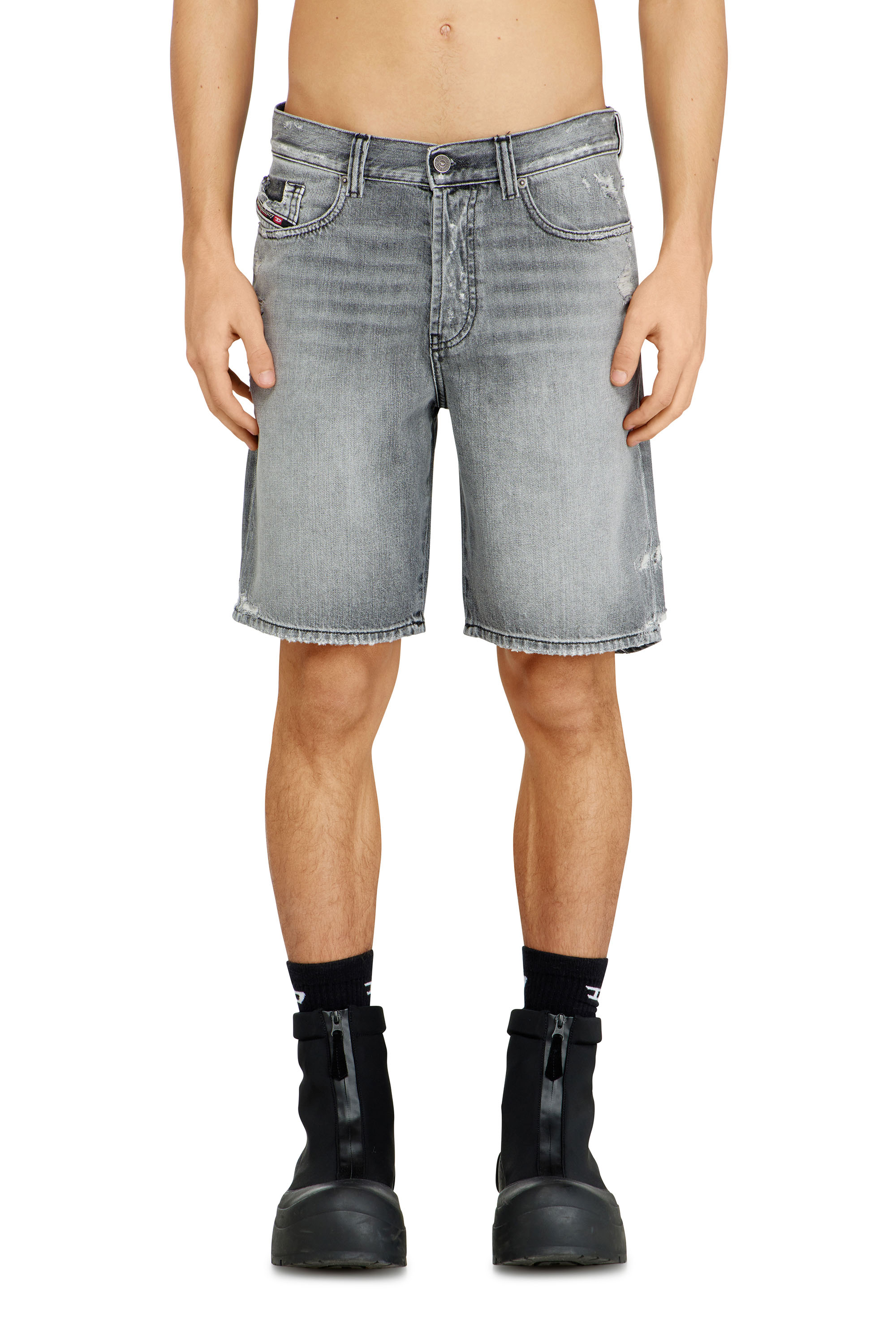 Diesel - REGULAR-SHORT, Pantalones cortos vaqueros con dobladillos deshilachados Hombre in Gris - 3