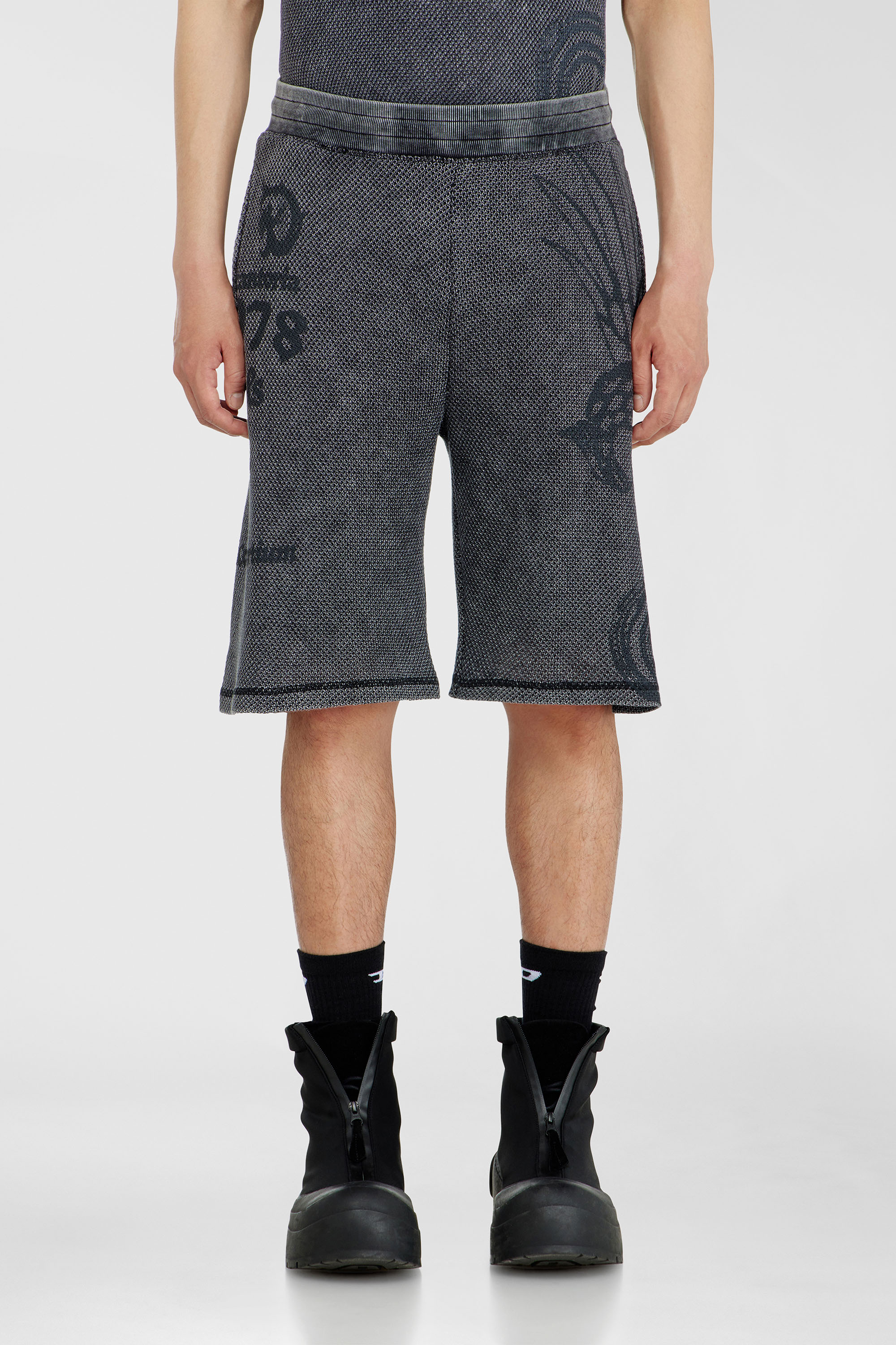 Diesel - P-ERRY, Bermudas de algod&oacute;n mesh con estampados Hombre in Gris - 1