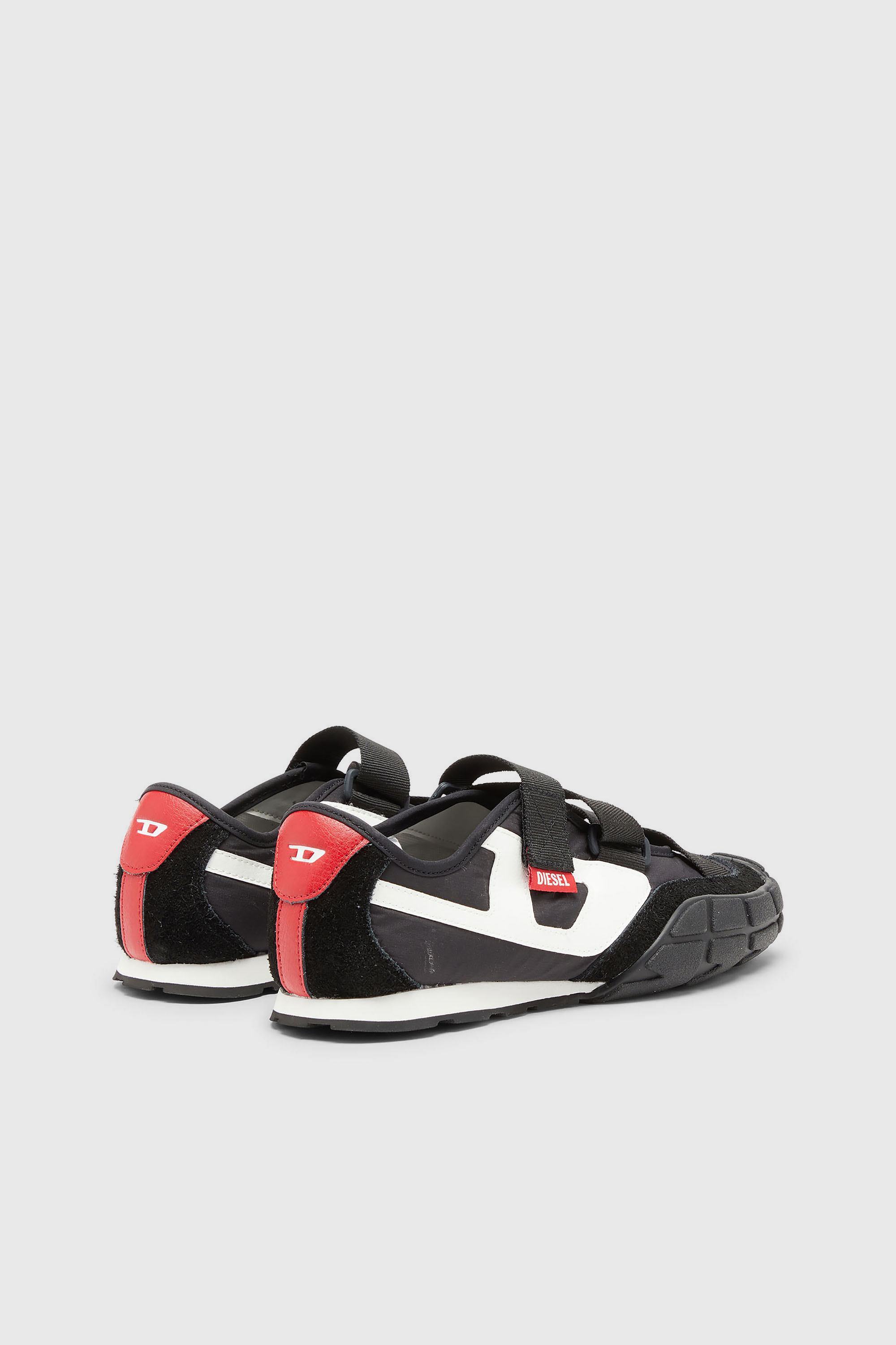 Diesel - S-PAGODHA SLIP-ON W, S-Pagodha-Zapatillas deportivas sin correas en ripstop Mujer in Negro - 3