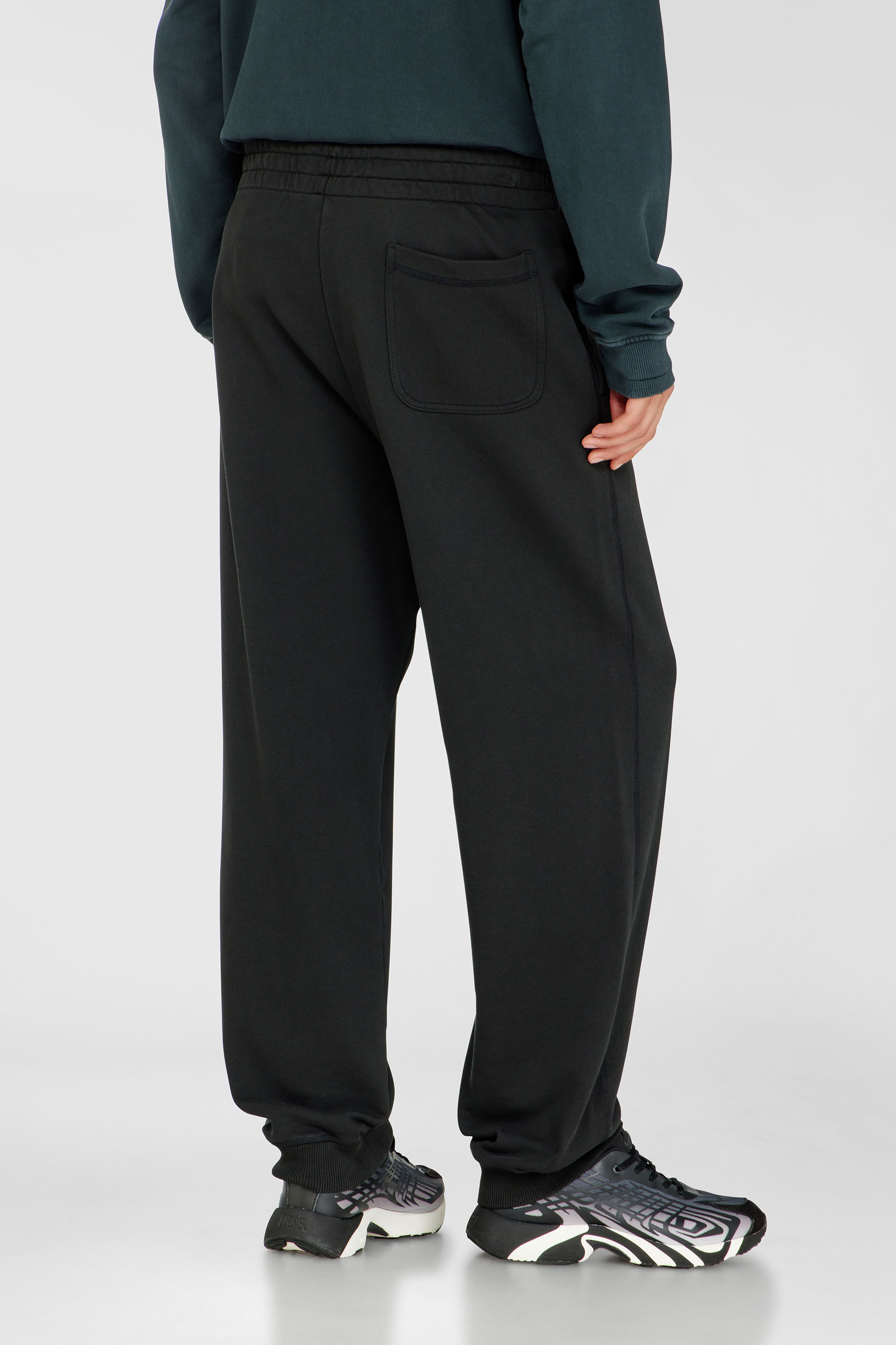 Diesel - P-MARKY-IOD, Pantalones de algod&oacute;n con Oval D met&aacute;lico Hombre in Negro - 4