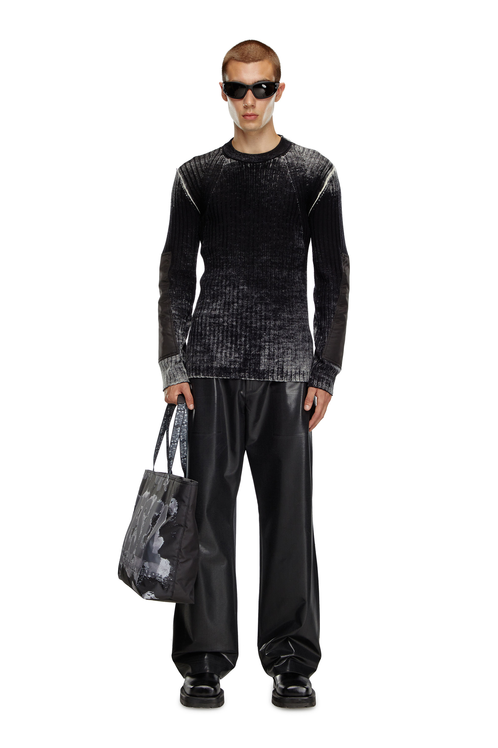 Diesel - K-RETRO, Hombre Jersey de lana con parches en los codos in Negro - Image 2