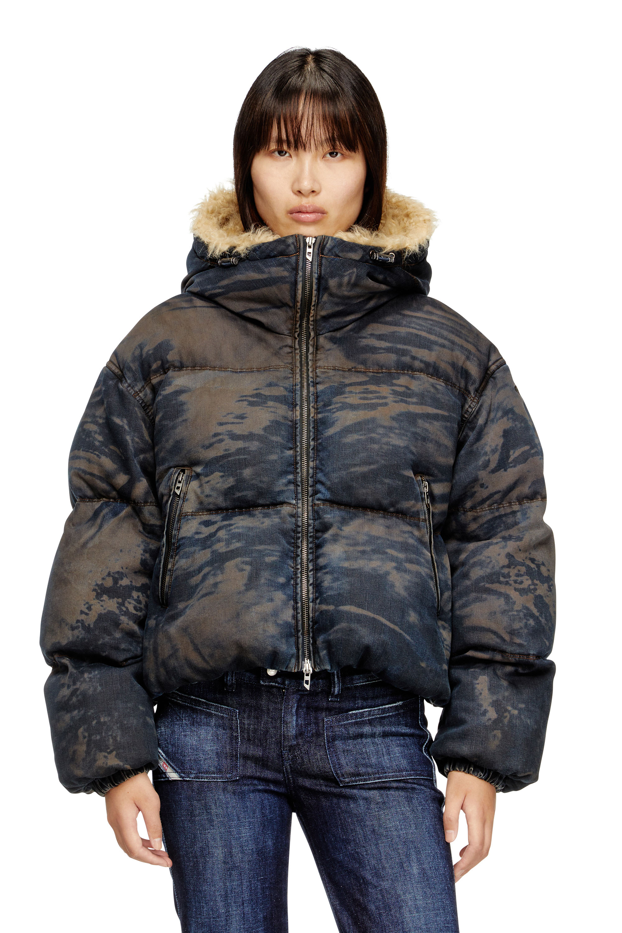 Diesel - W-AVES-FUR, Chaqueta de plumón con capucha y estampado de camuflaje efecto denim lavado Mujer in Multicolor - 1