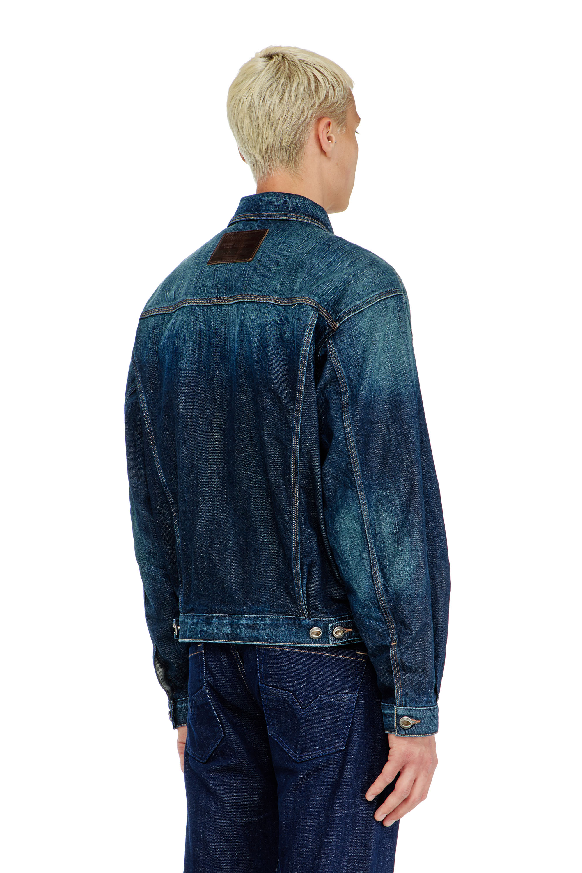 Diesel - D-DENVER-CL, Trucker jacket en denim selvedge Unisex in Azul marino - 4