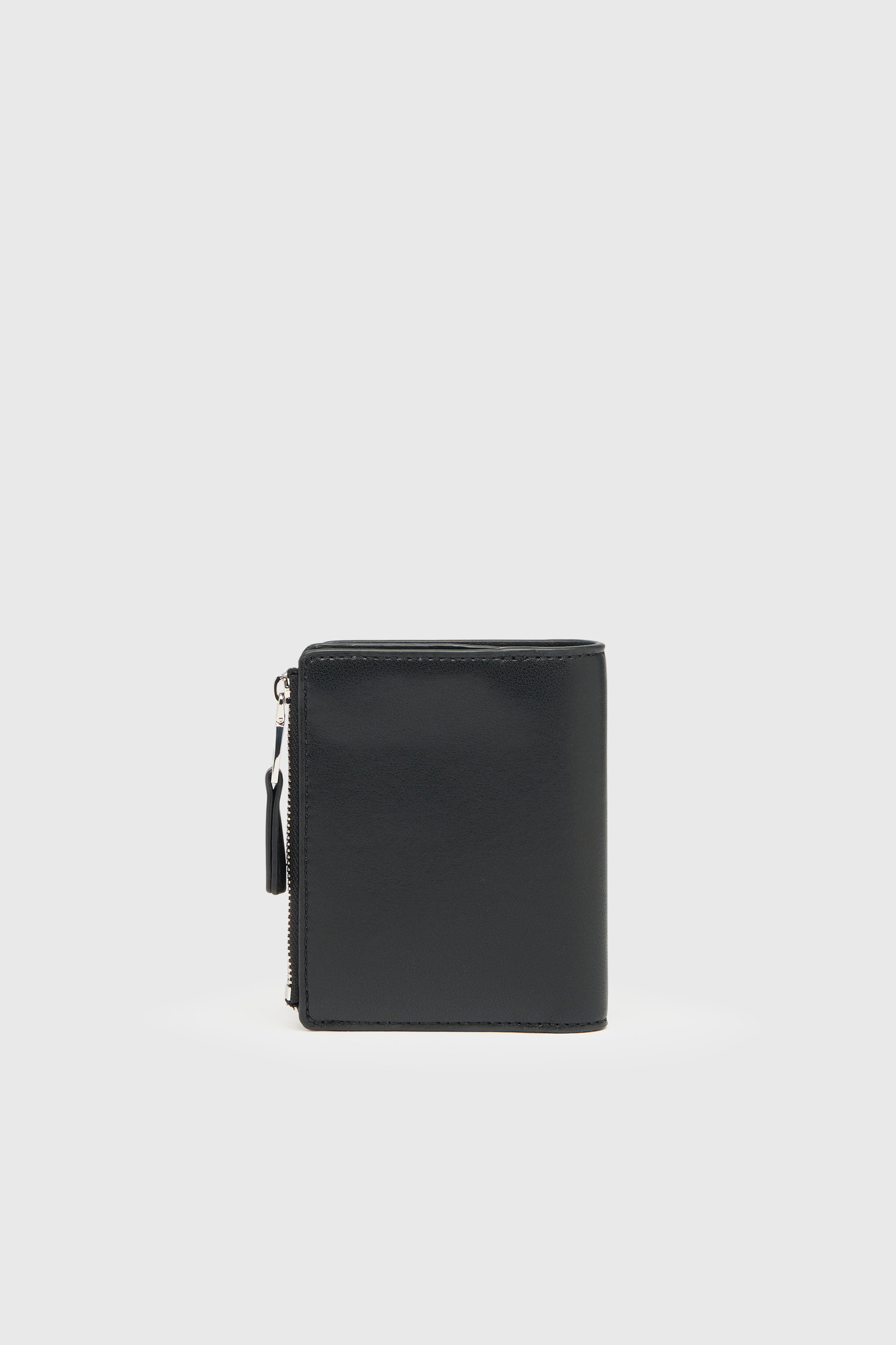 Diesel - D-LINE BI FOLD ZIP II, Cartera bifold de piel revestida con detalle de cintur&oacute;n Mujer in Negro - 2