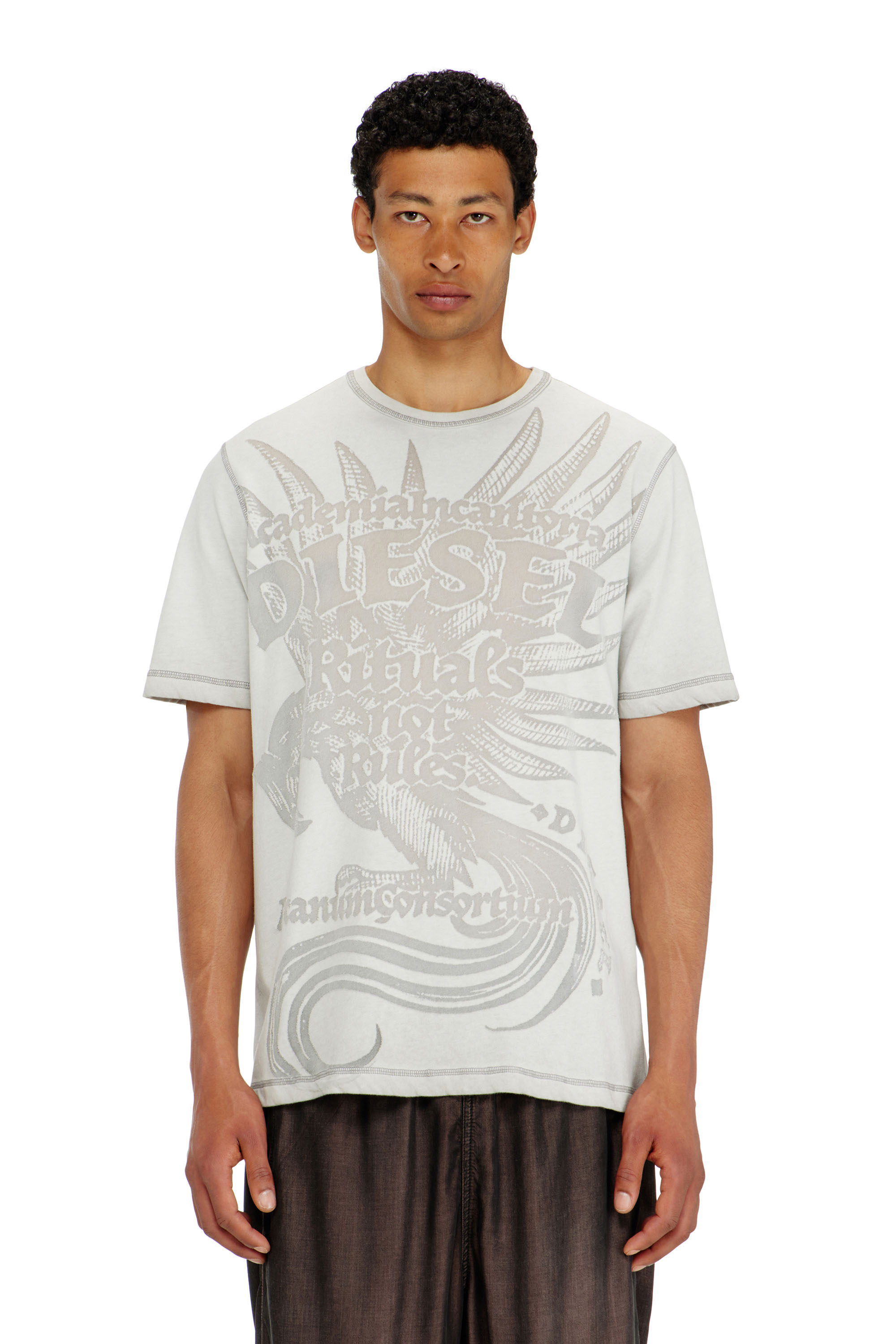 Diesel - T-RAWJUST-AA1, Camiseta de punto con gr&aacute;fico en relieve Hombre in Gris - 1