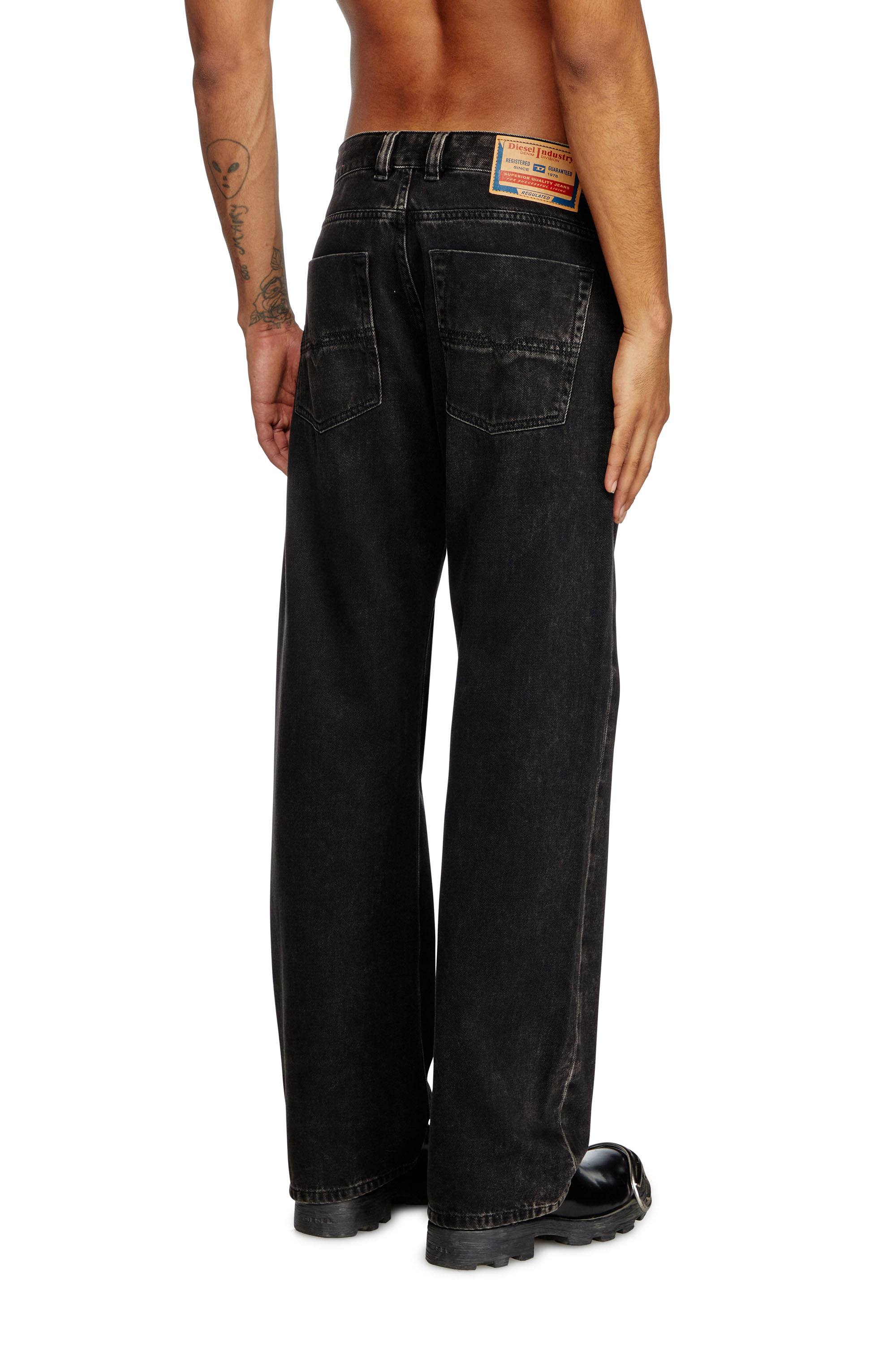 Diesel - Relaxed Jeans 1980 D-Eeper 09J96 Hombre, Negro/Gris oscuro - 4