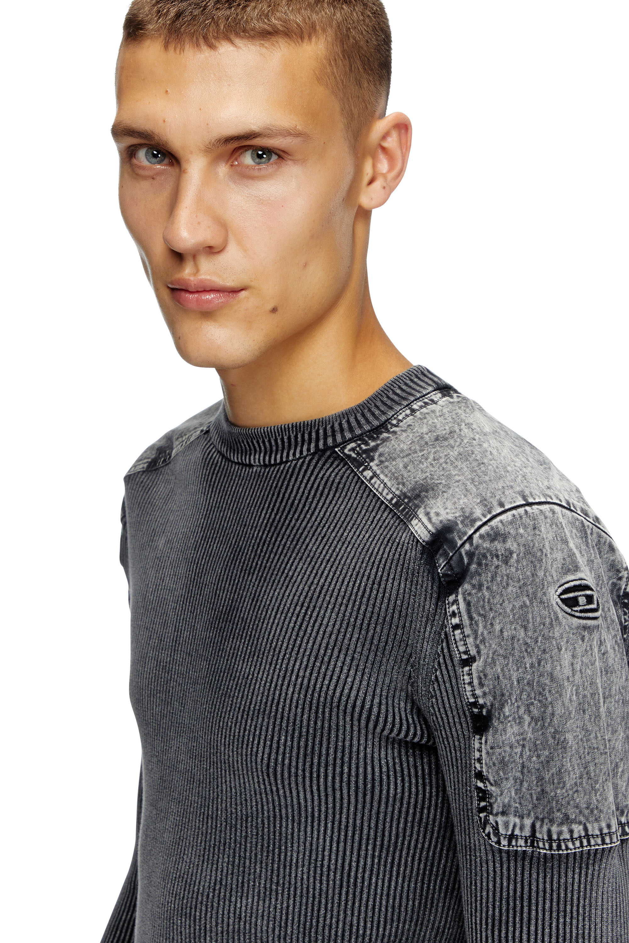 Diesel - K-MARTIN, Jersey con paneles de denim en los hombros Hombre in Gris - 5