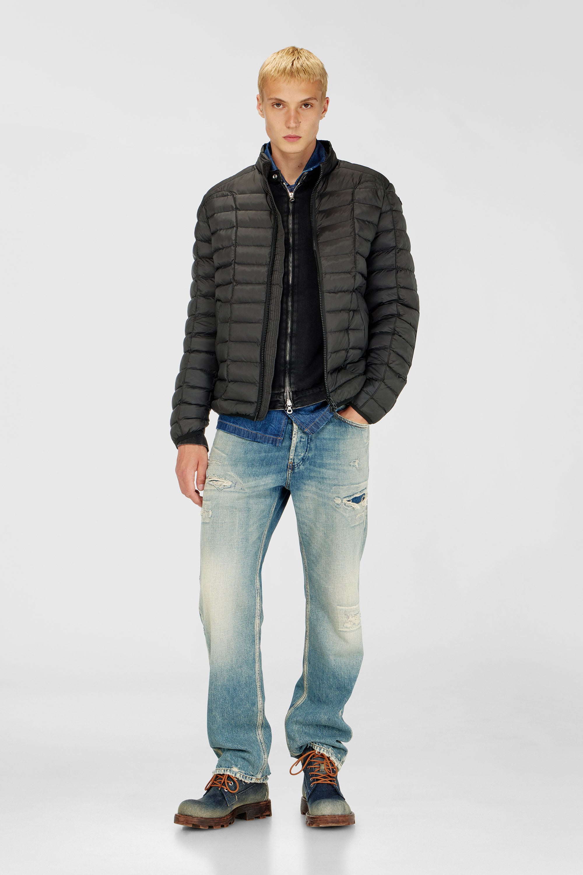 Diesel - W-PILOT, Chaqueta puffer en nailon ligero Hombre in Negro - 2