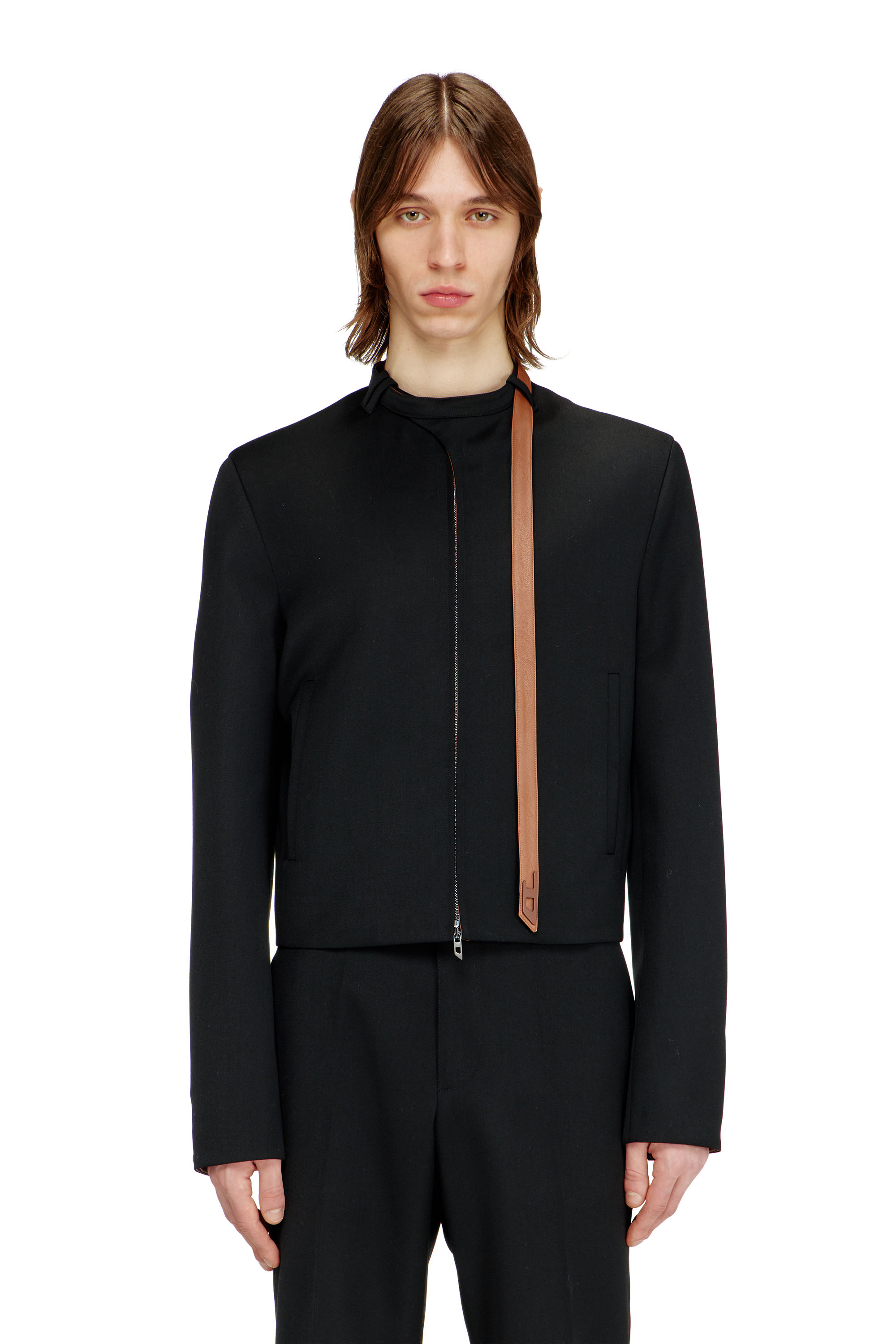 Diesel - J-NURIEL-A, Chaqueta entallada con correa de cuello estilo biker Hombre in Negro - 3