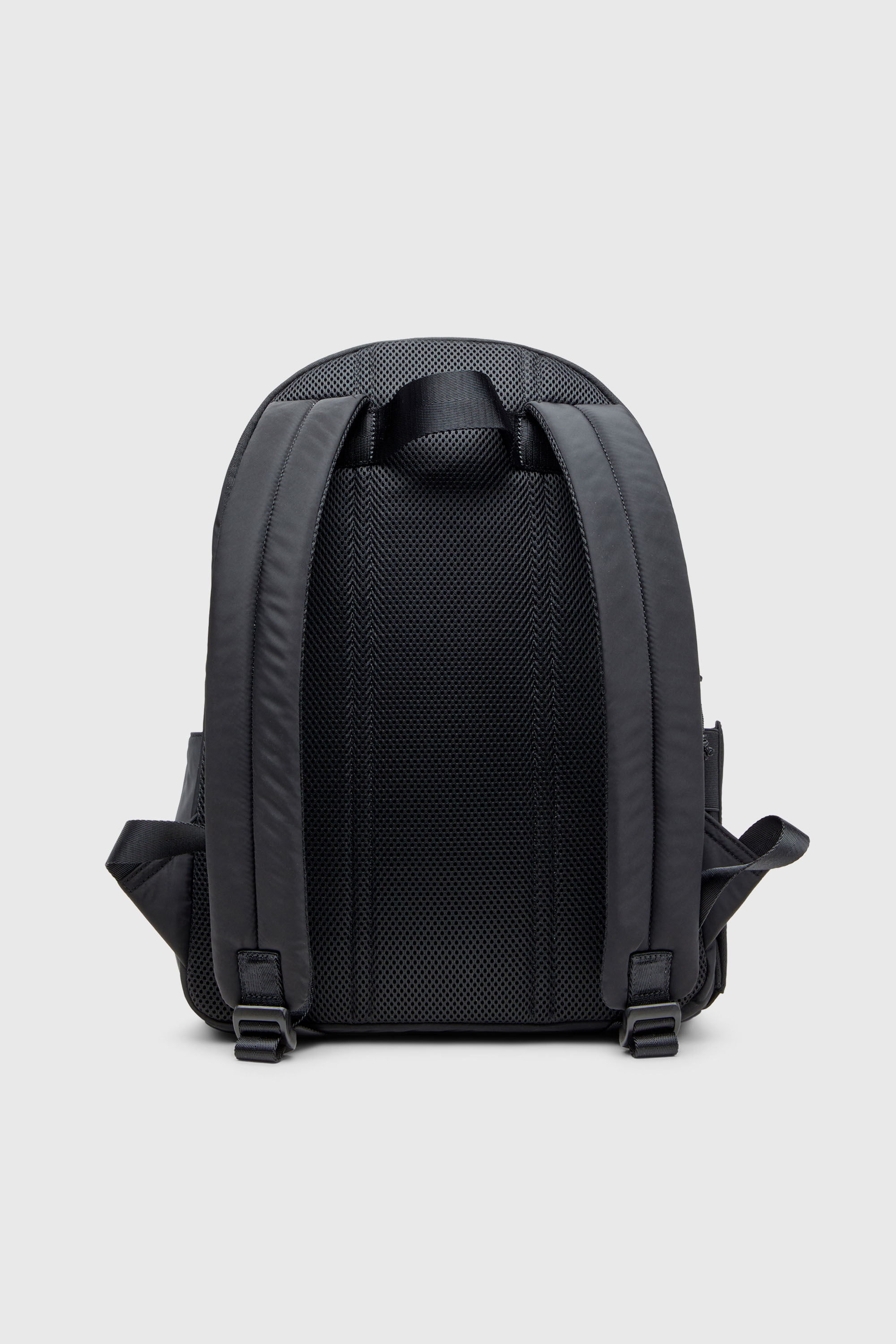 Diesel - D-PACK BACKPACK X, D-Pack-Mochila de tejido con un toque de sat&eacute;n Hombre in Negro - 3