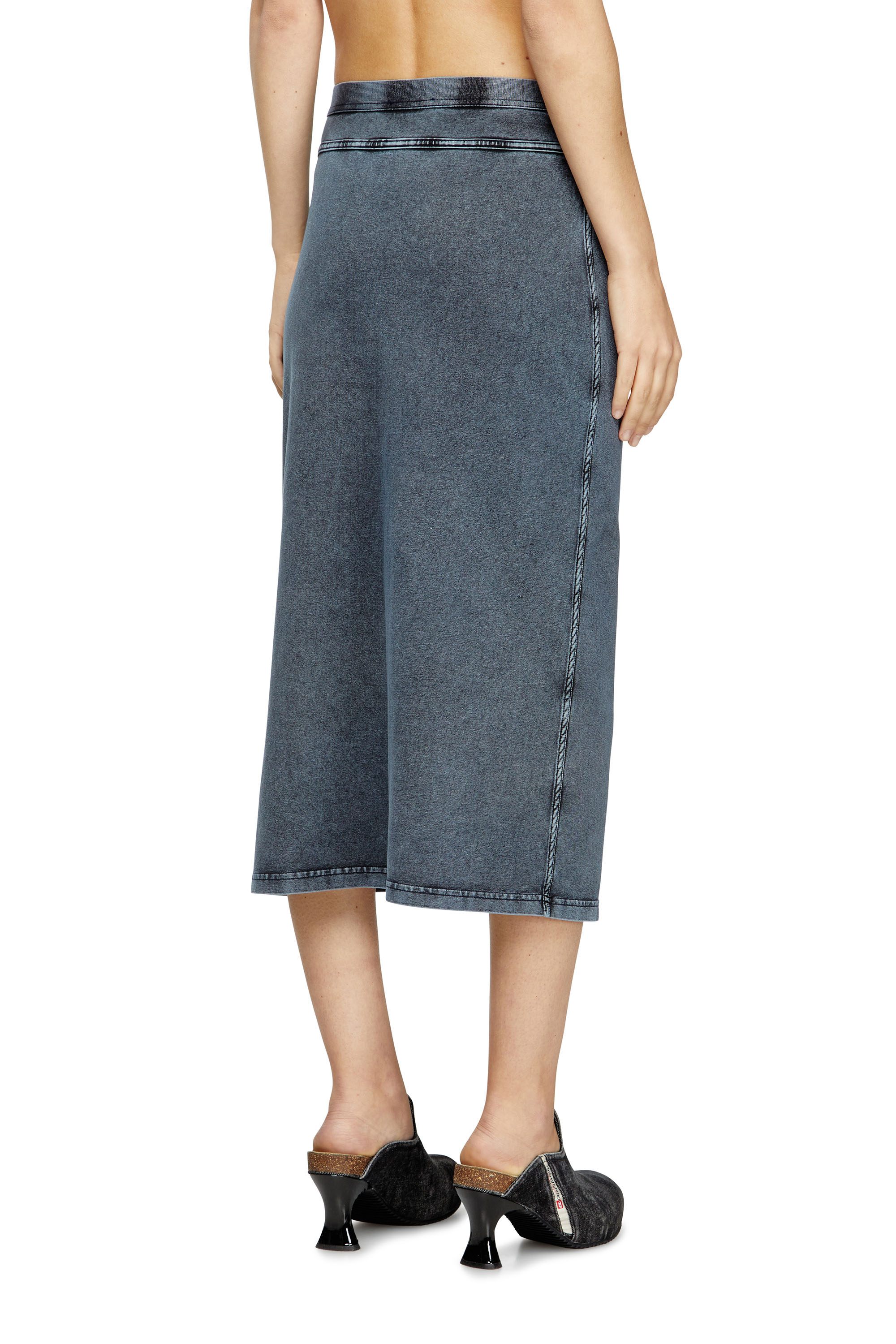 Diesel - O-ALLINE, Falda midi de punto con aspecto denim Mujer in Azul marino - 4