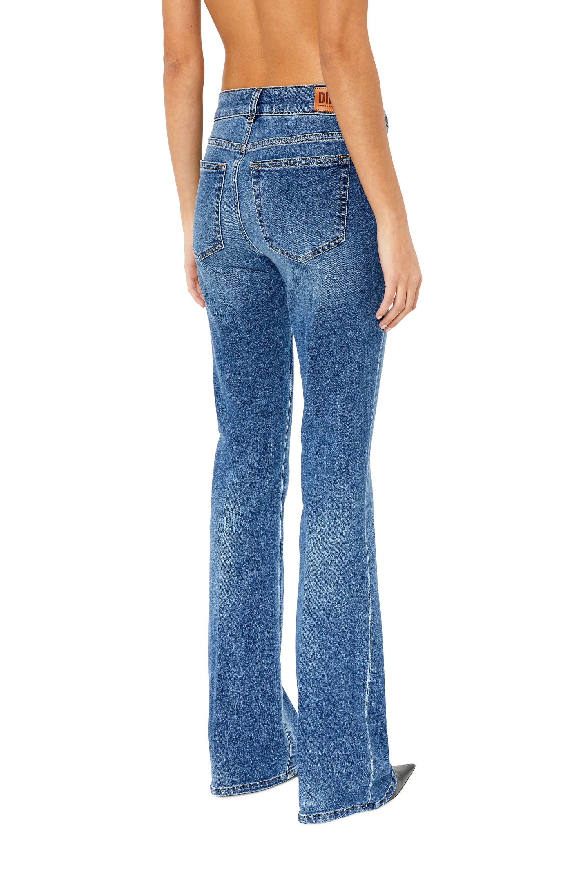 Diesel - 1969 D-EBBEY E86AM Bootcut and Flare Jeans, Azul medio - Image 2